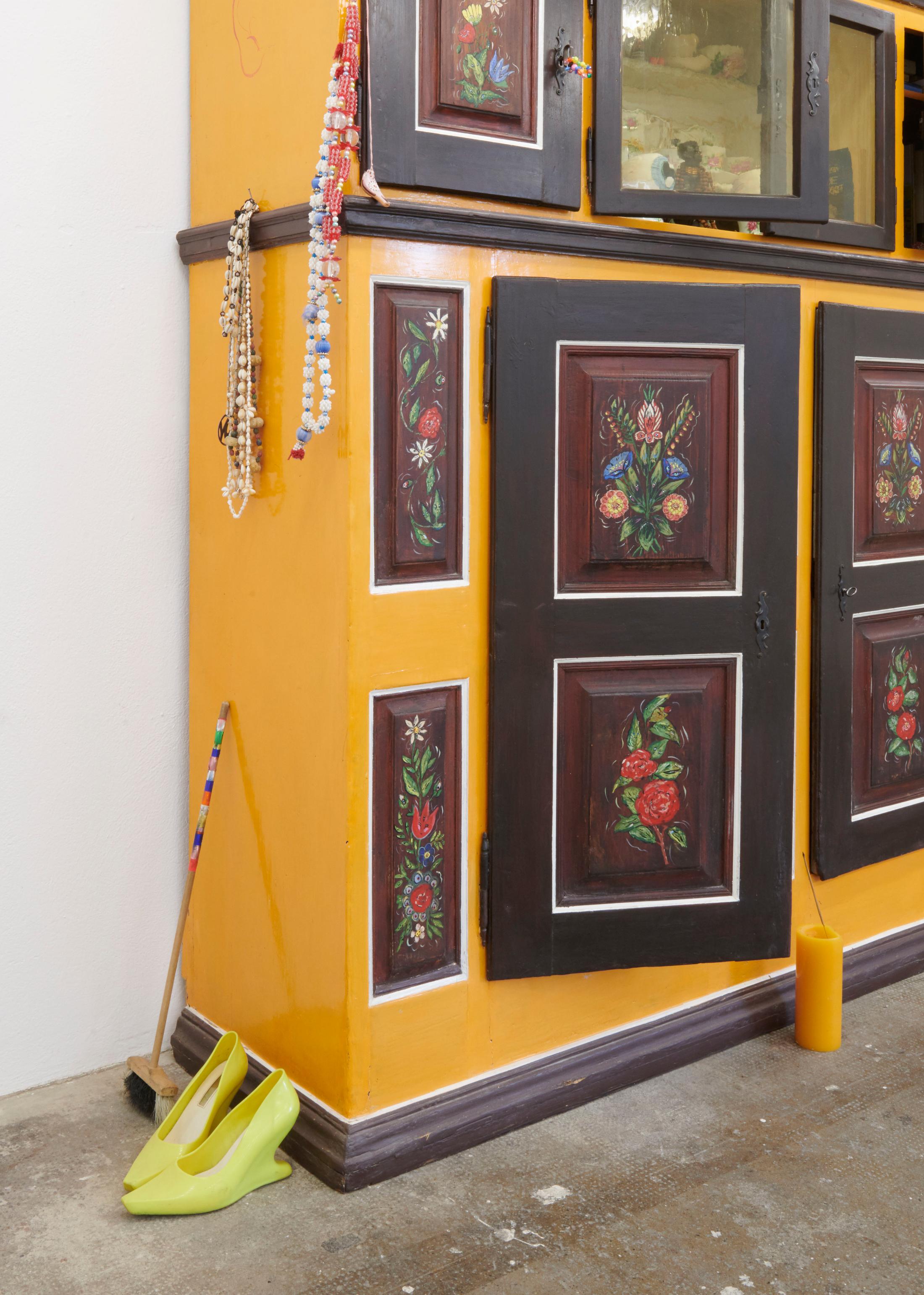 Exhibition View Groupshow «Everyday is in Eternity Bound; view on Vidya Gastaldon, La joie sans objet (puja), 2019» at WallRiss, Fribourg, 2019 / Courtesy: the artist and WallRiss