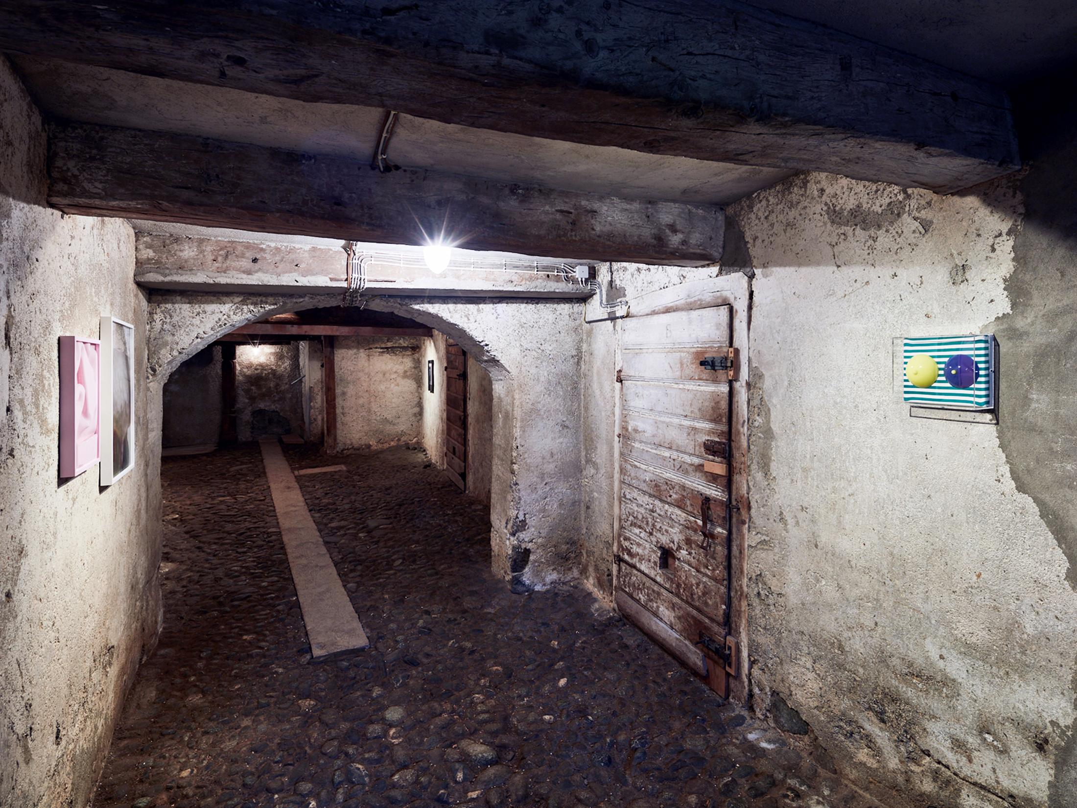 Exhibition View Vanessa Safavi Soloshow «Milch» at Stalletta Madulain by Windhager von Kaenel / Photo: Philippe Hubler / Courtesy: the artist