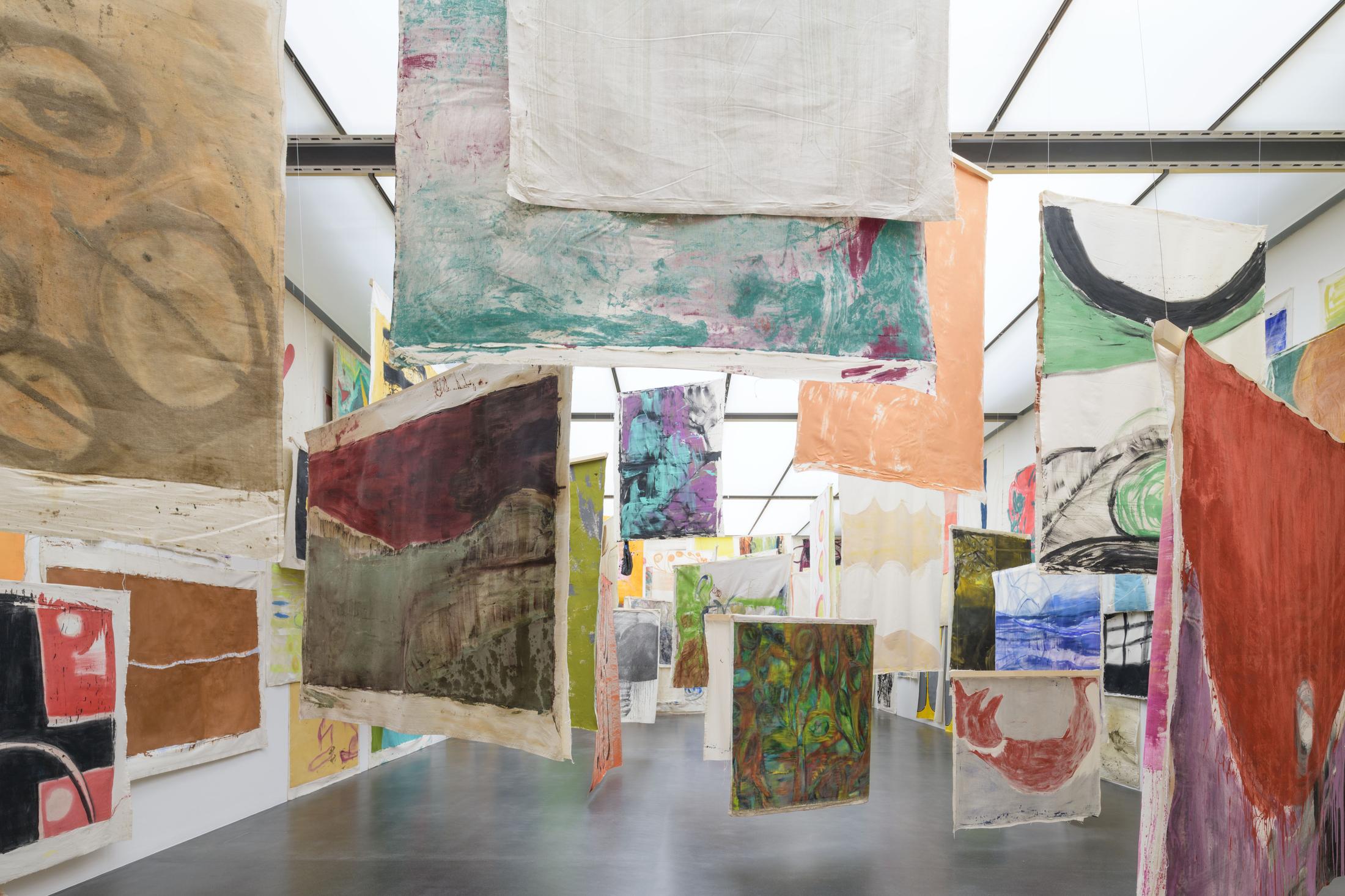 Exhibition View Vivian Suter Solo Show «Retrospective» at Kunstmuseum Luzern, 2021 / Photo: Marc Latzel / Courtesy: the artist and Kunstmuseum Luzern