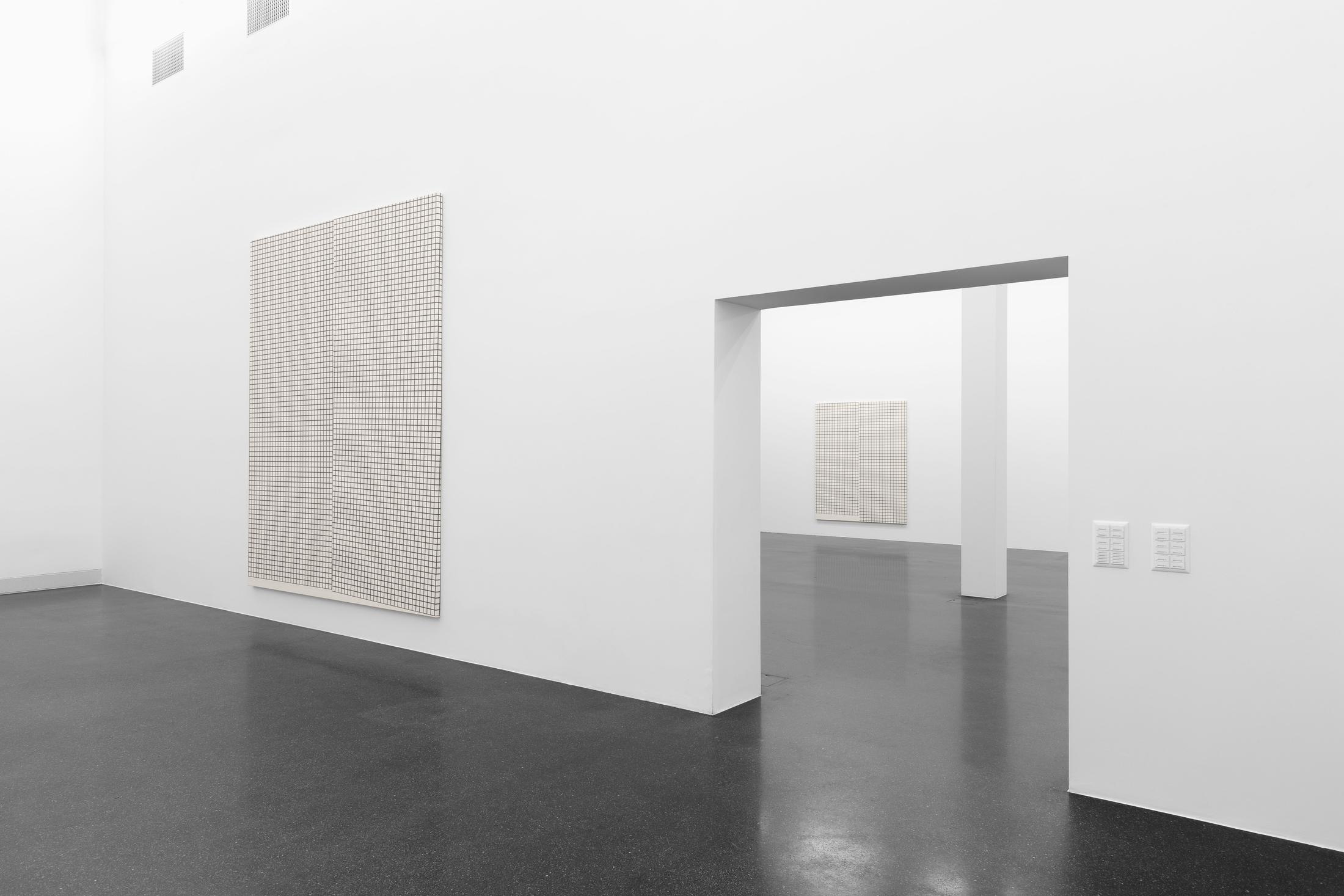 Exhibition View Wade Guyton «Fire and Fury» at Galerie Francesca Pia, Zurich, 2018 / Photo: Gunnar Meier / Courtesy: the artist and Galerie Francesca Pia, Zurich