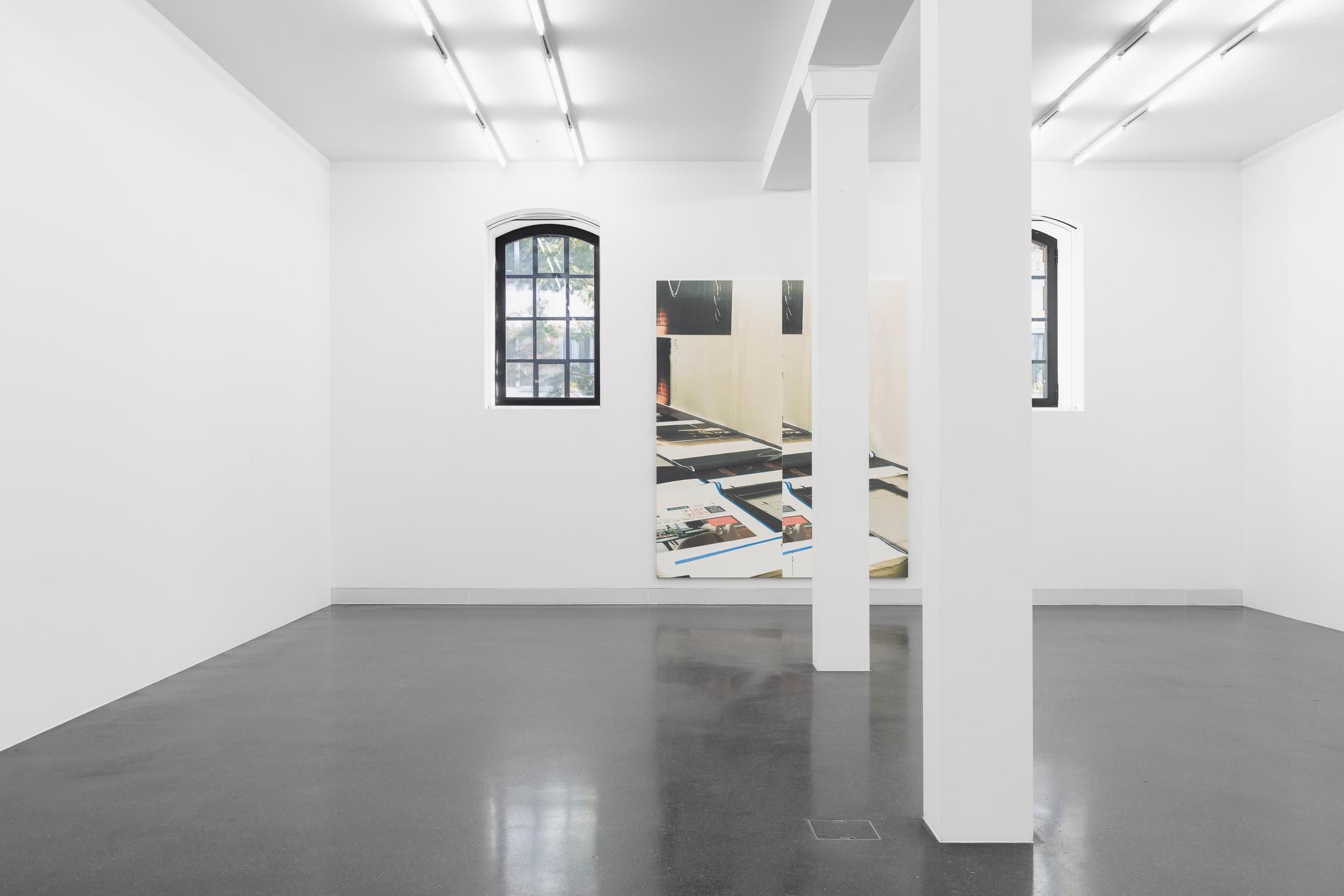 Exhibition View Wade Guyton «Fire and Fury» at Galerie Francesca Pia, Zurich, 2018 / Photo: Gunnar Meier / Courtesy: the artist and Galerie Francesca Pia, Zurich