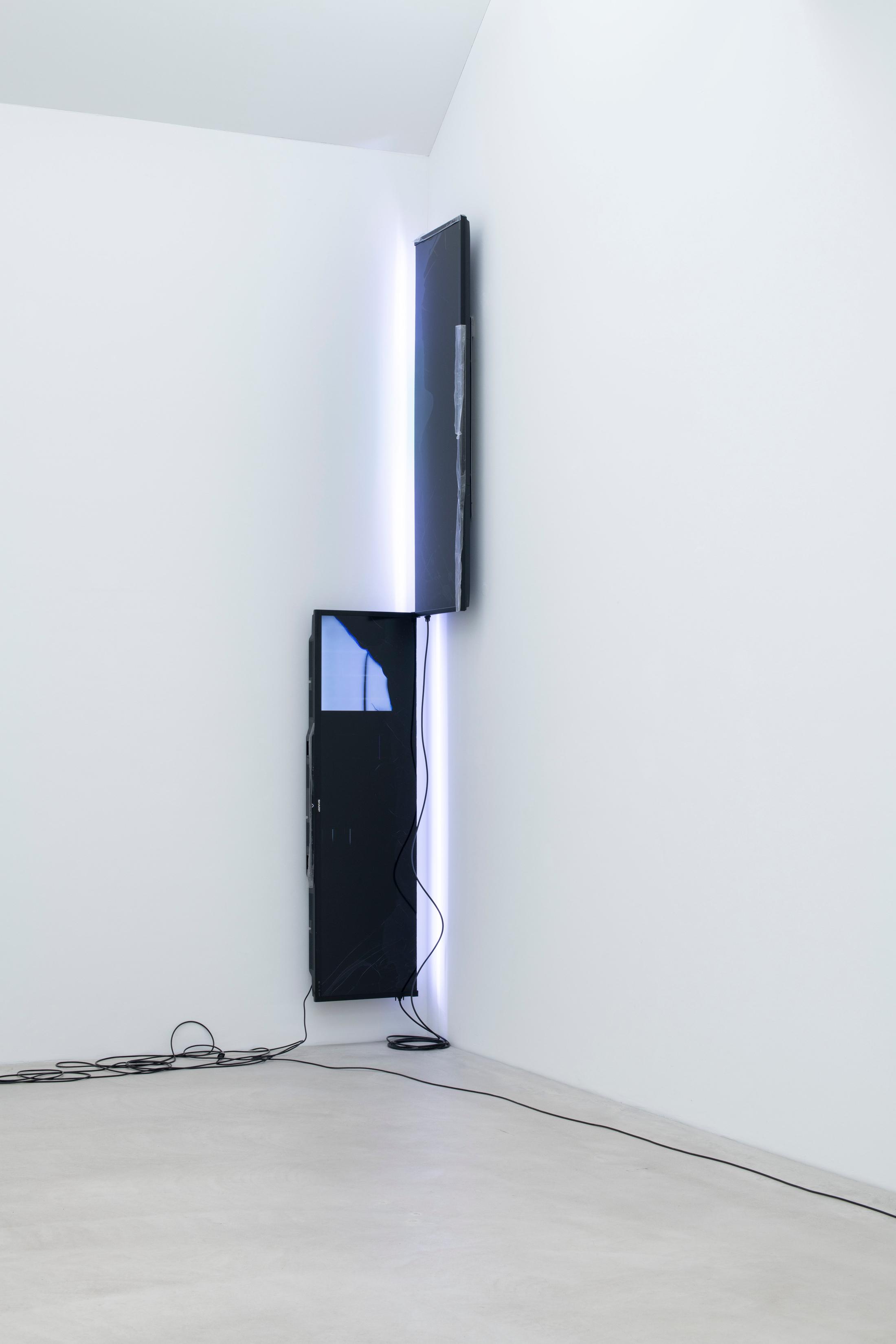 Exhibition View Walead Beshty Soloshow «Standard Deviations» at Kunst Museum Winterthur, Winterthur, 2020 / Photo: Reto Kaufmann / Courtesy: the artist and Kunst Museum Winterthur