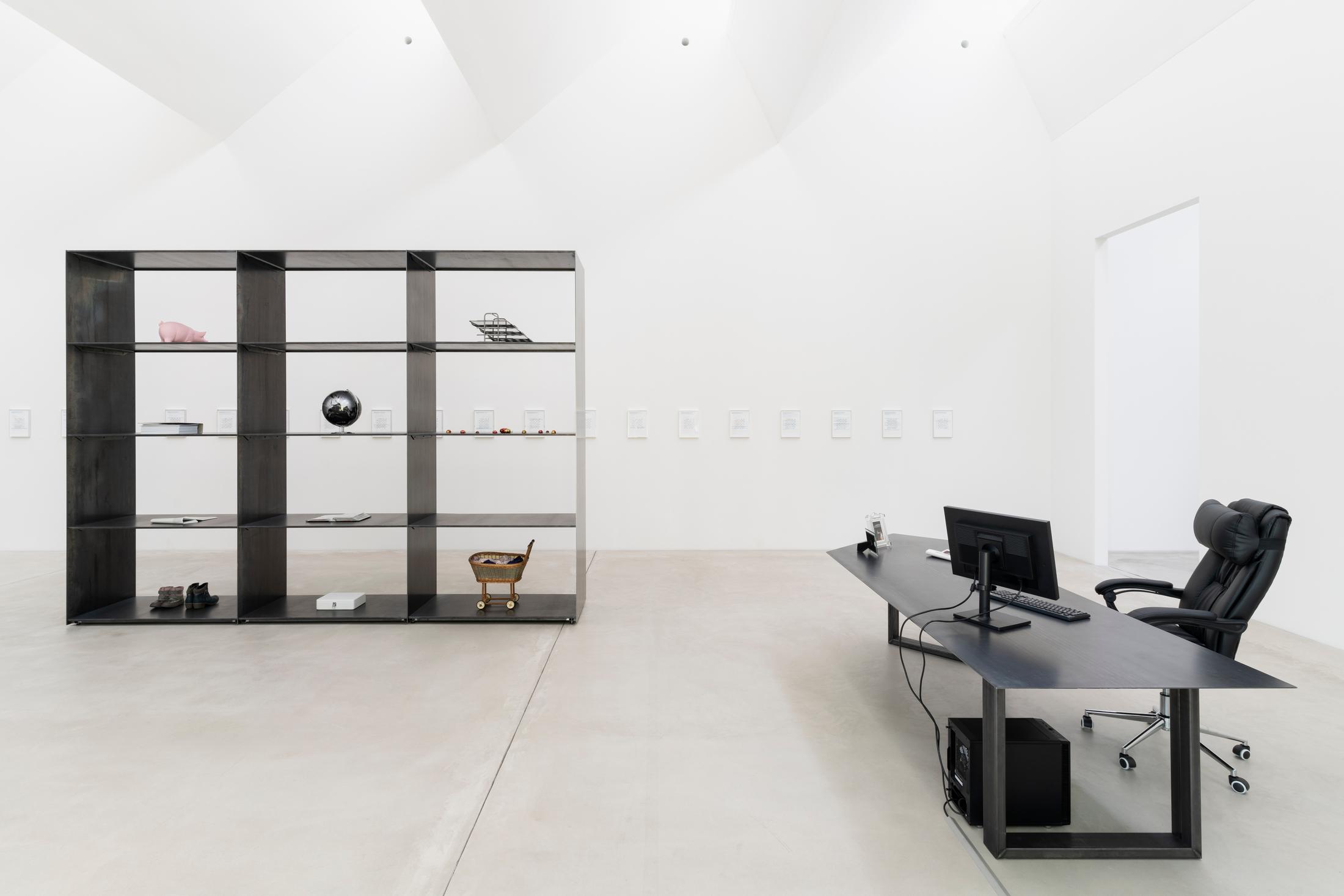 Exhibition View Group Show «Welt aus den Fugen; view on Sung Tieu, Zugzwang, 2020» at Kunstmuseum Winterthur, Winterthur, 2022 / Photo: Gunnar Meier / Courtesy: the artists and Kunstmuseum Winterthur