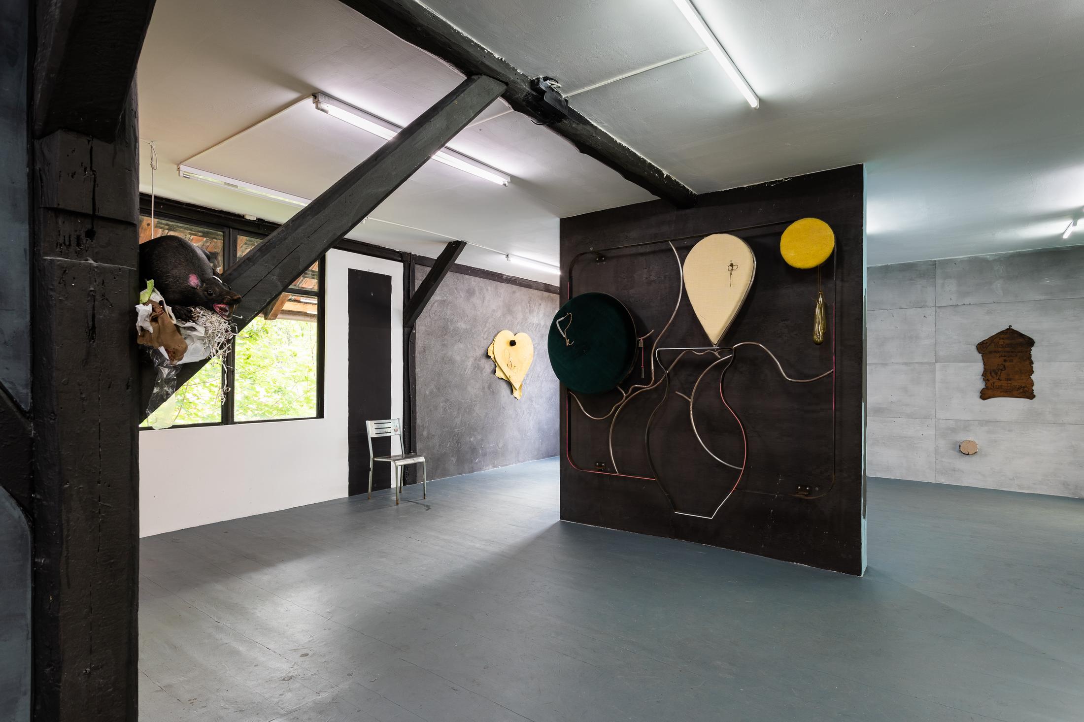 Exhibition View Groupshow «Whispering Walls» at Last Tango, Zurich, 2020 / Photo: Kilian Bannwart / Courtesy: the artists and Last Tango