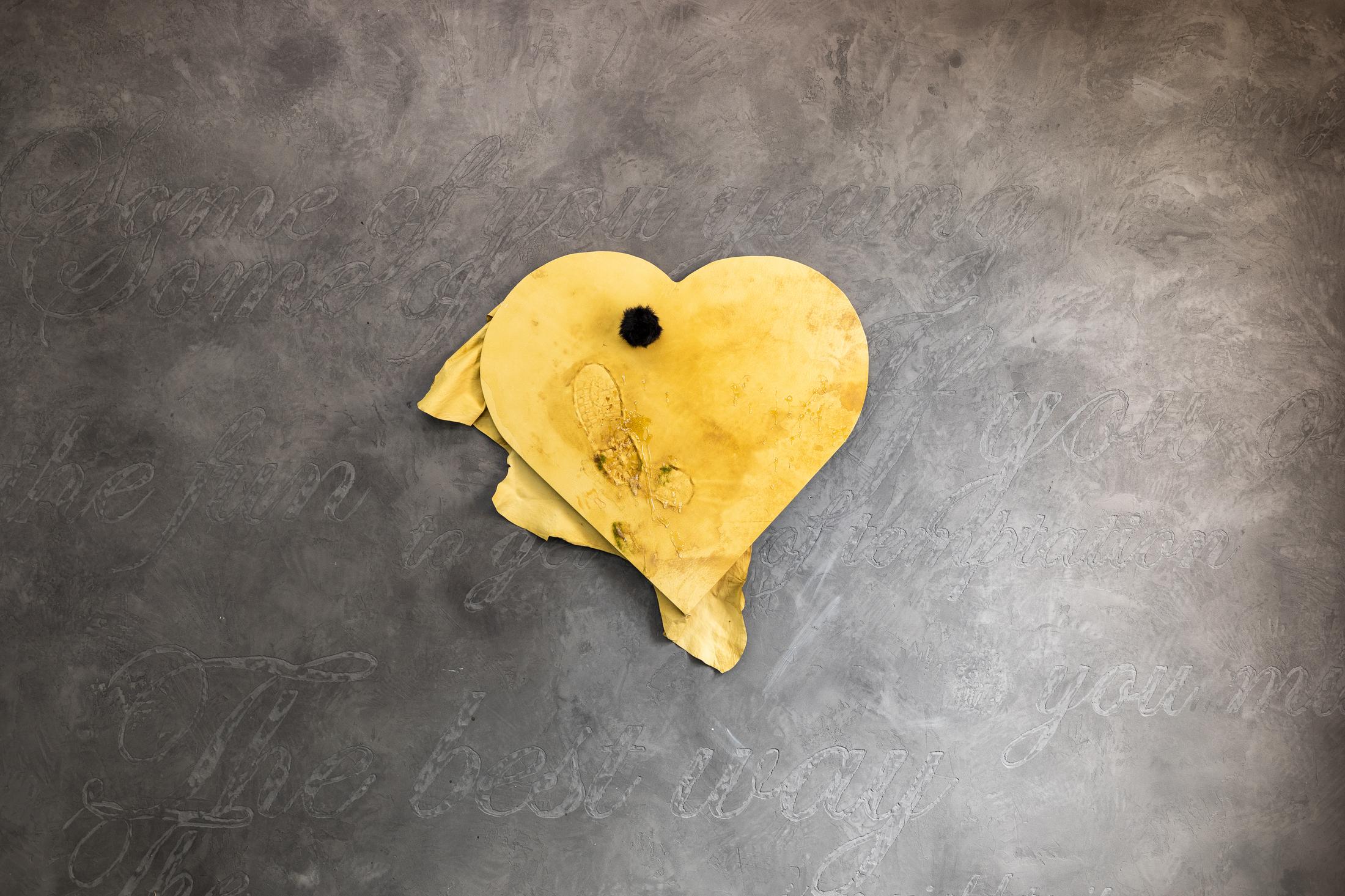 Exhibition View Groupshow «Whispering Walls; view on Caterina De Nicola, Bay West Is to Yield to It, 2020, wooden frame, pig leather, synthetic fur pom-pom, diorama grass, hair, nylon tights, resin, natural latex, 100x107x8cm» at Last Tango, Zurich, 2020 / Photo: Kilian Bannwart / Courtesy: the artists and Last Tango