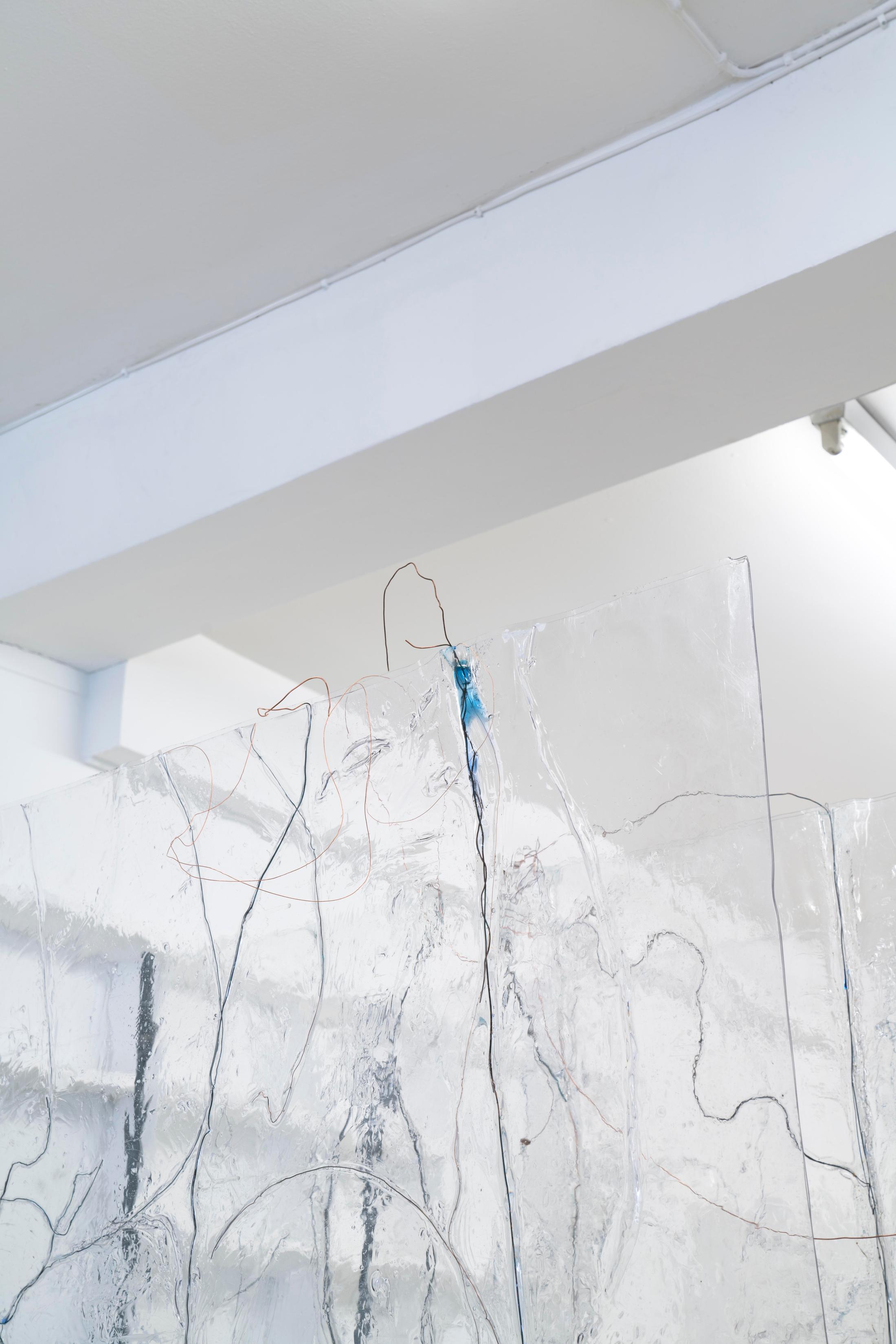 Exhibition View Groupshow «Winds of Change; view on Matheline Marmy, Conteneur (parasite), 2020, (detail), 205x 80x 125 cm, water, ammonia, sodium chloride, copper wires, extruded co-polyester, steel» at Milieu, Bern, 2020 / Courtesy: the artist and Milieu, Bern