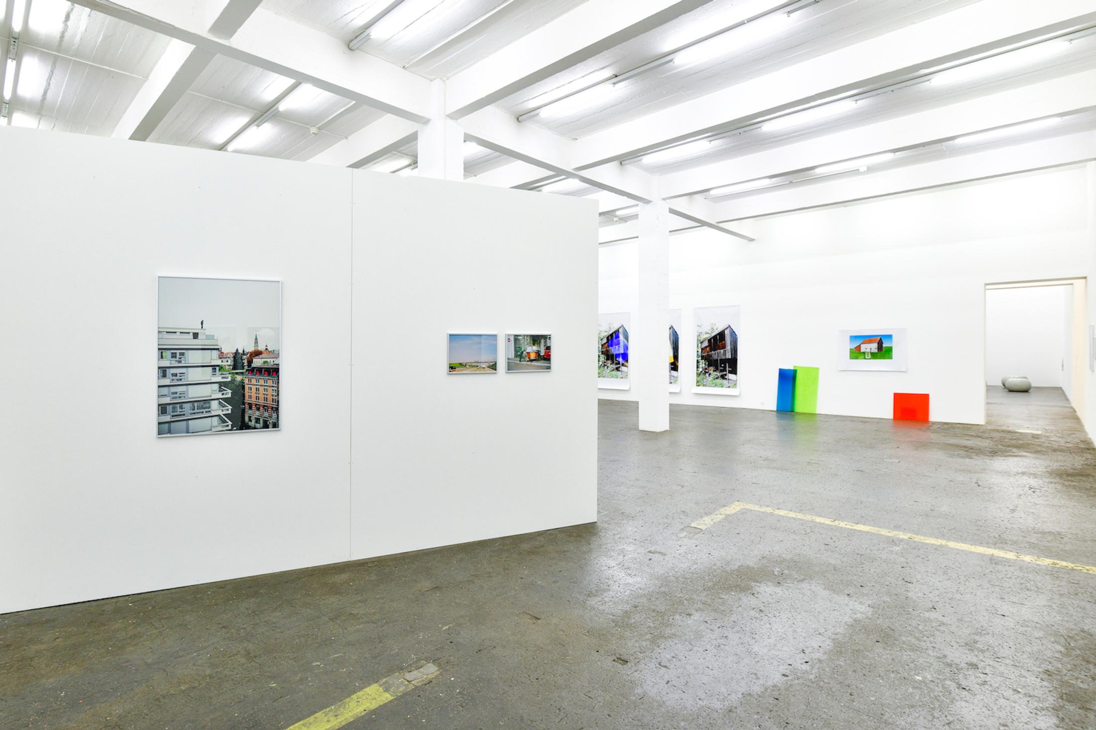 Exhibition View Group Show «WO WIR» with Jiří Makovec and Katalin Deér at Kunst Halle Sankt Gallen, St. Gallen, 2020 / Photo: Kunst Halle Sankt Gallen, Sebastian Schaub / Courtesy: the artists and Kunst Halle Sankt Gallen