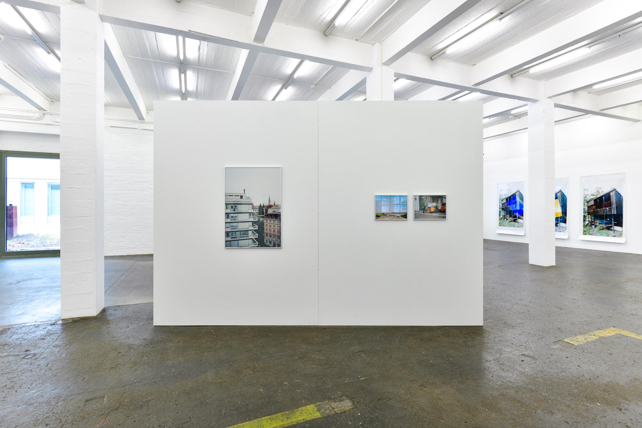 Exhibition View Group Show «WO WIR» with Jiří Makovec and Katalin Deér at Kunst Halle Sankt Gallen, St. Gallen, 2020 / Photo: Kunst Halle Sankt Gallen, Sebastian Schaub / Courtesy: the artists and Kunst Halle Sankt Gallen