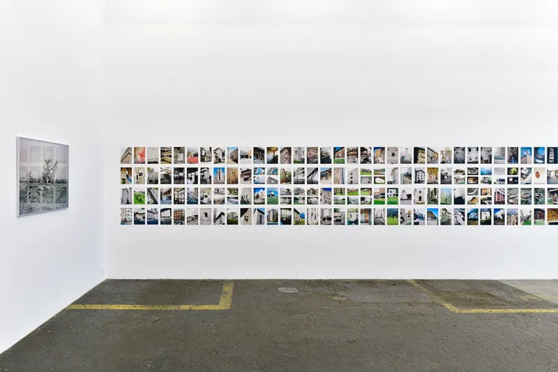 Exhibition View Group Show «WO WIR» with Jiří Makovec and Katalin Deér at Kunst Halle Sankt Gallen, St. Gallen, 2020 / Photo: Kunst Halle Sankt Gallen, Sebastian Schaub / Courtesy: the artists and Kunst Halle Sankt Gallen