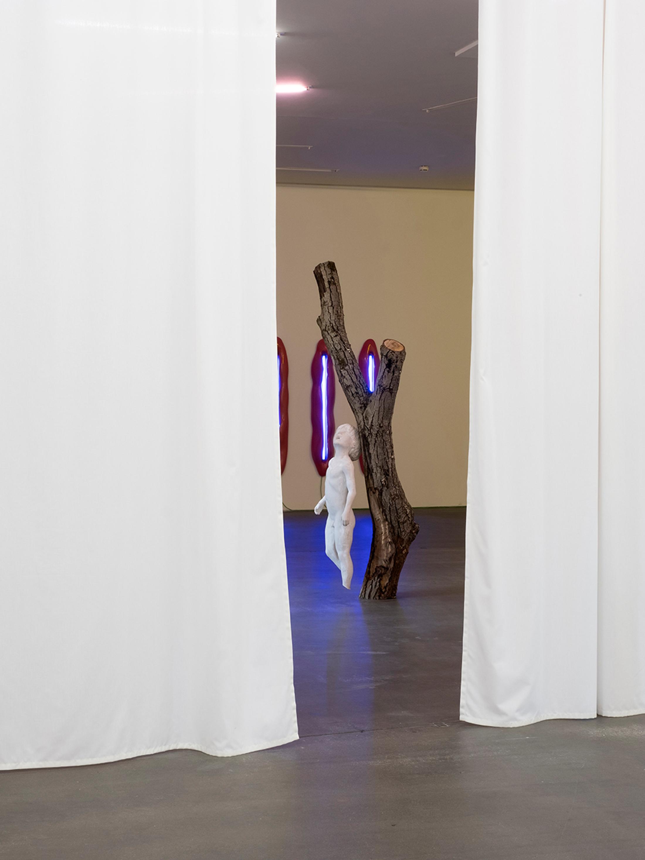 Exhibition View Yves Scherer Solo Show «Candids» at Kunsthaus Grenchen, Grenchen, 2020 / Photo: Marius Steiger / Courtesy: the artist and Kunsthaus Grenchen