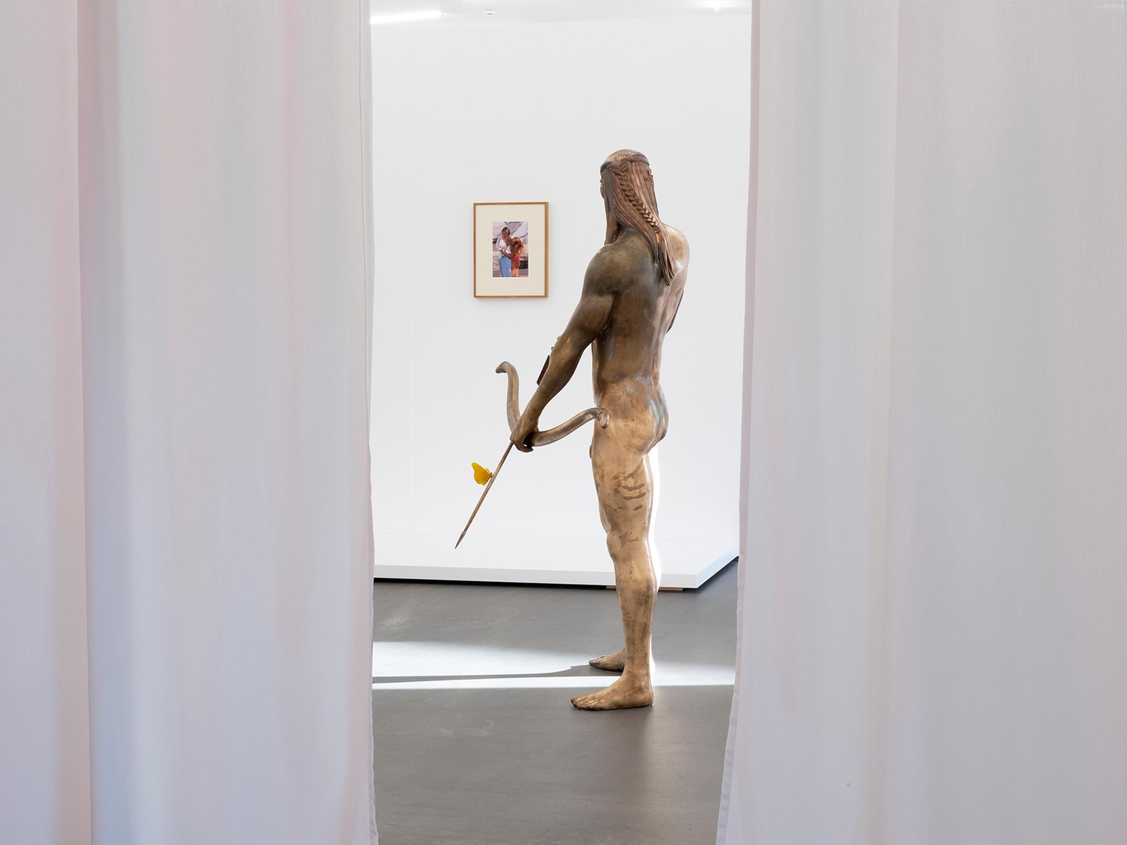 Exhibition View Yves Scherer Solo Show «Candids» at Kunsthaus Grenchen, Grenchen, 2020 / Photo: Marius Steiger / Courtesy: the artist and Kunsthaus Grenchen