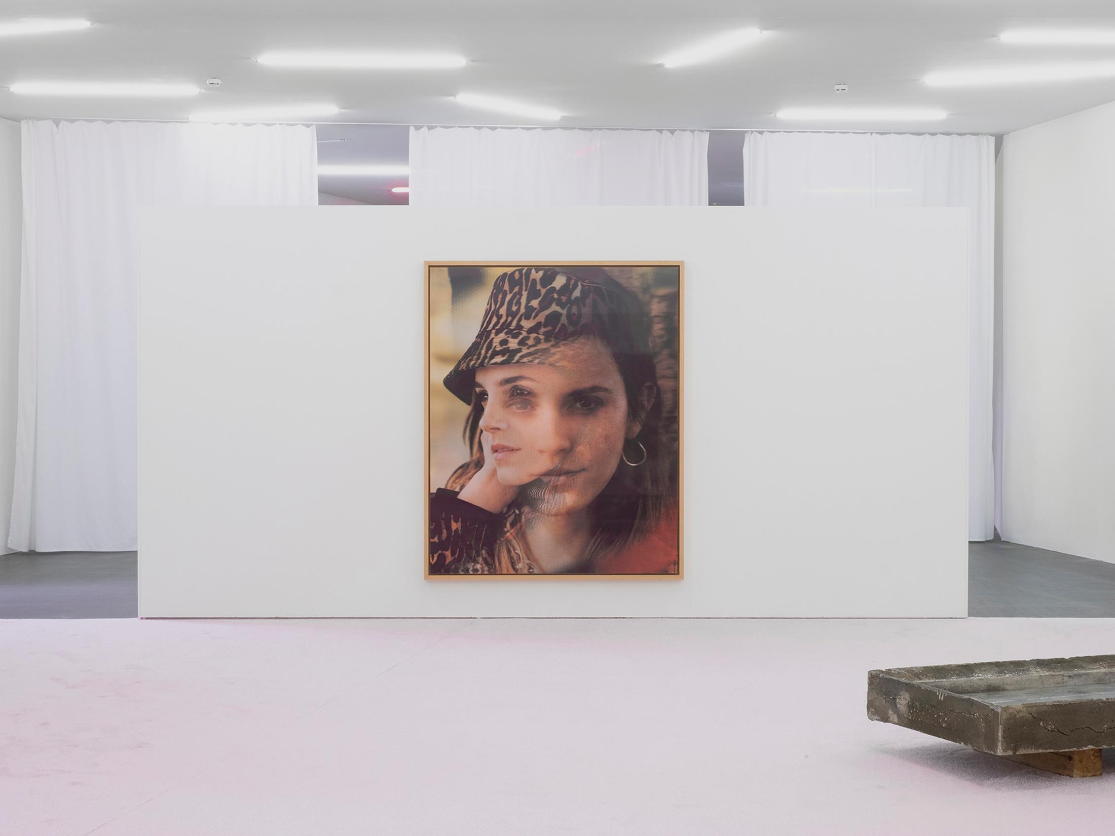 Exhibition View Yves Scherer Solo Show «Candids» at Kunsthaus Grenchen, Grenchen, 2020 / Photo: Marius Steiger / Courtesy: the artist and Kunsthaus Grenchen