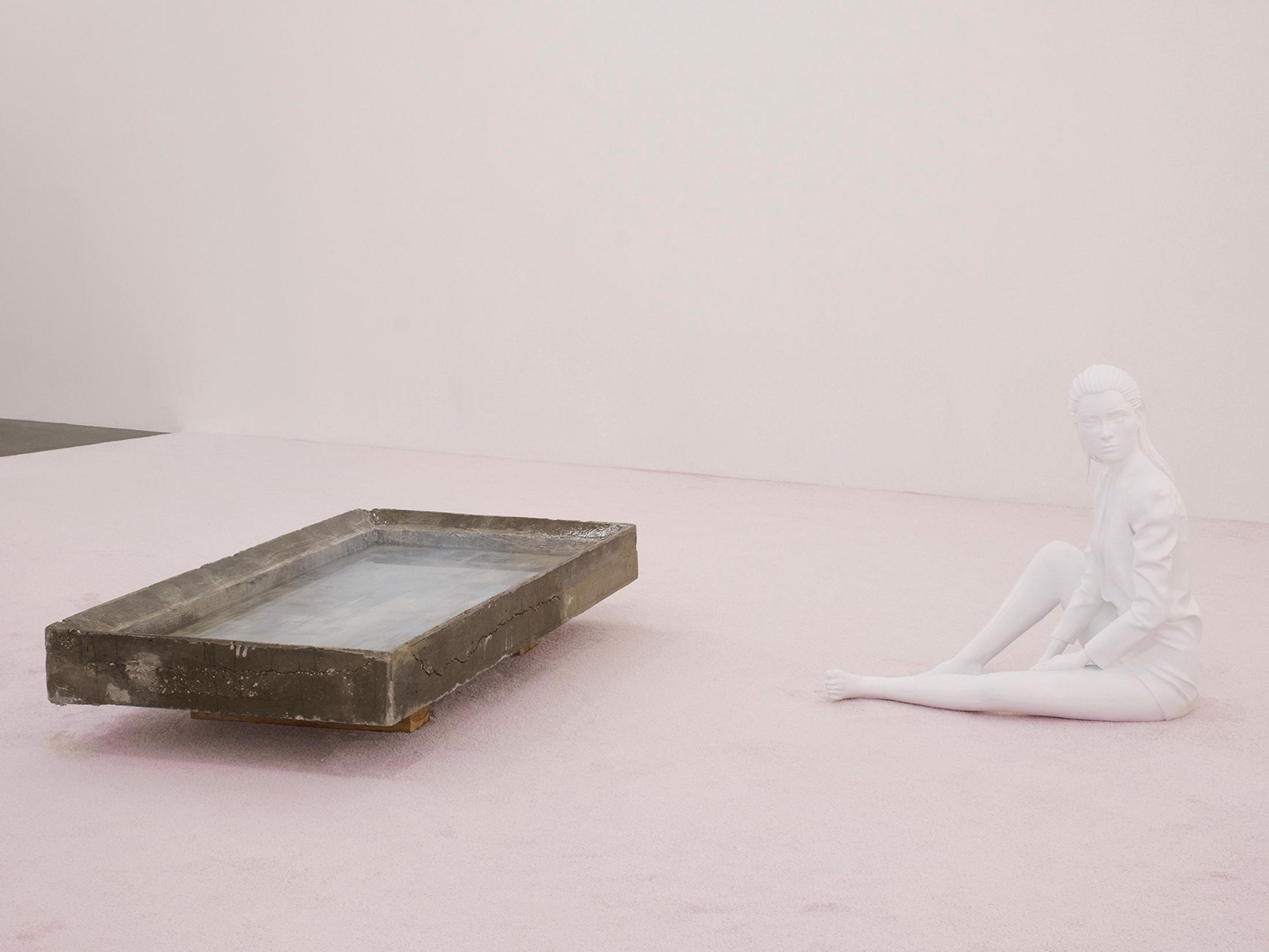 Exhibition View Yves Scherer Solo Show «Candids» at Kunsthaus Grenchen, Grenchen, 2020 / Photo: Marius Steiger / Courtesy: the artist and Kunsthaus Grenchen