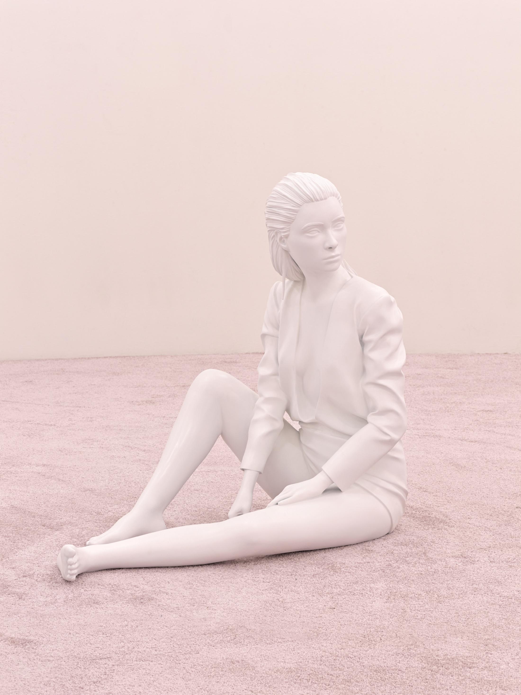 Exhibition View Yves Scherer Solo Show «Candids; view on Yves Scherer, Untitled (Sitting Girl), 2020, Aluminium, 110 x 90 x 76 cm» at Kunsthaus Grenchen, Grenchen, 2020 / Photo: Stefan Altenburger / Courtesy: the artist and Kunsthaus Grenchen