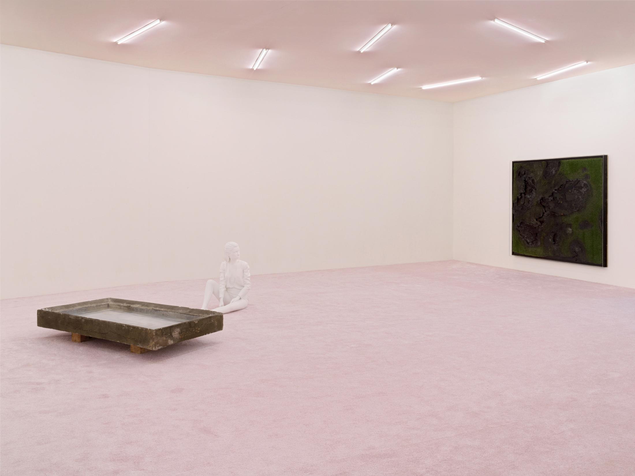 Exhibition View Yves Scherer Solo Show «Candids» at Kunsthaus Grenchen, Grenchen, 2020 / Photo: Stefan Altenburger / Courtesy: the artist and Kunsthaus Grenchen