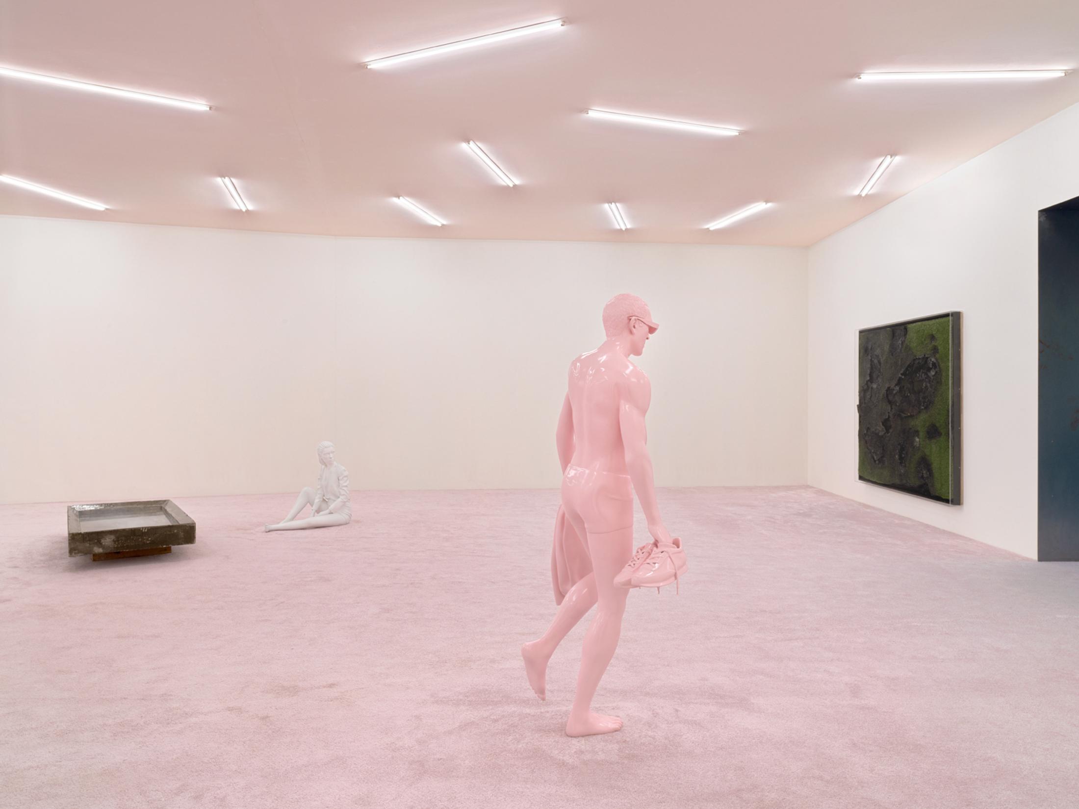 Exhibition View Yves Scherer Solo Show «Candids» at Kunsthaus Grenchen, Grenchen, 2020 / Photo: Stefan Altenburger / Courtesy: the artist and Kunsthaus Grenchen