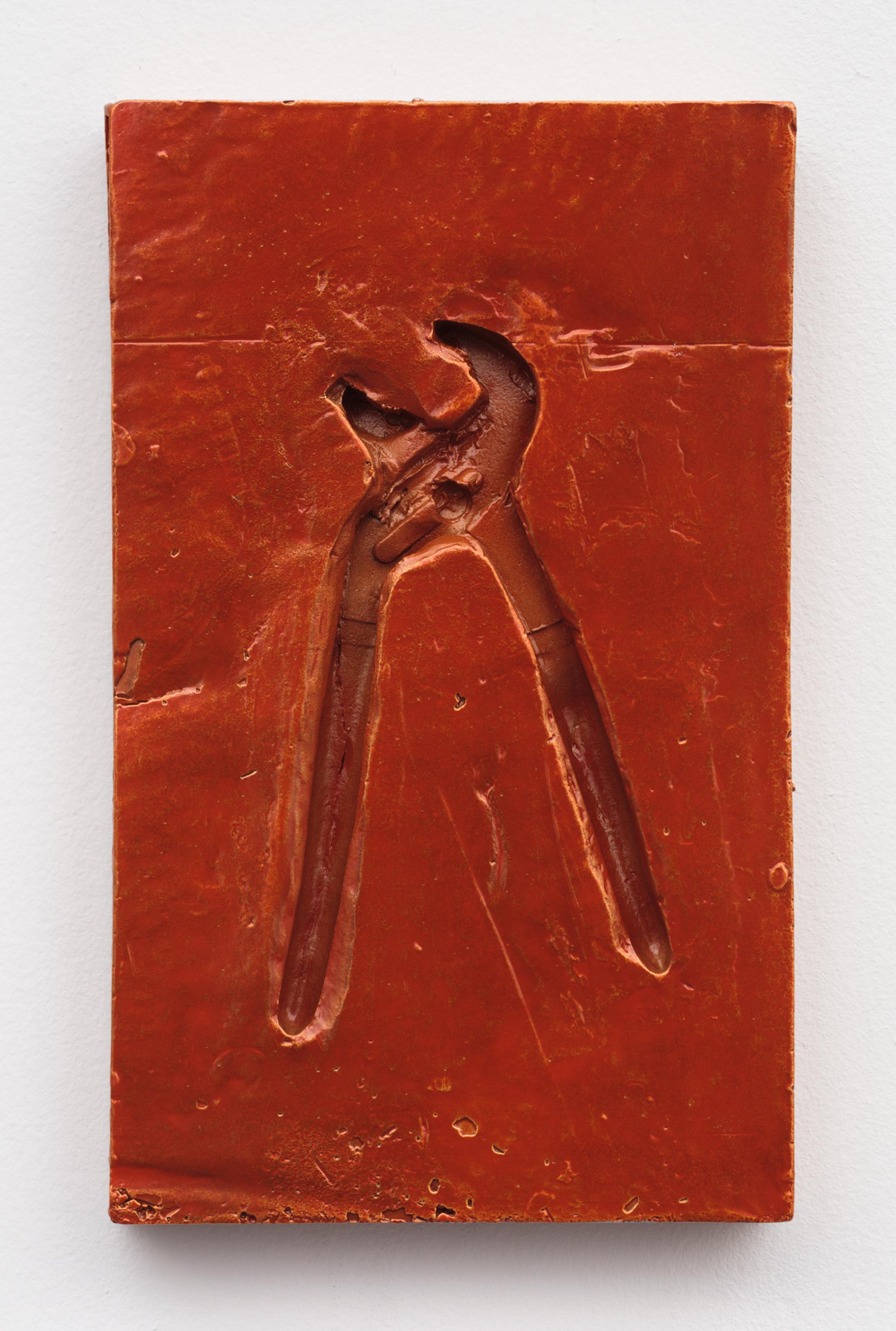 Exhibition View Zak Kitnick "CRAFTSMAN BY SEARS AT KMART – Single Specialty Plier, 2018" at Ribordy Contemporary / Photo: Annik Wetter / Courtesy: the artist and the gallery