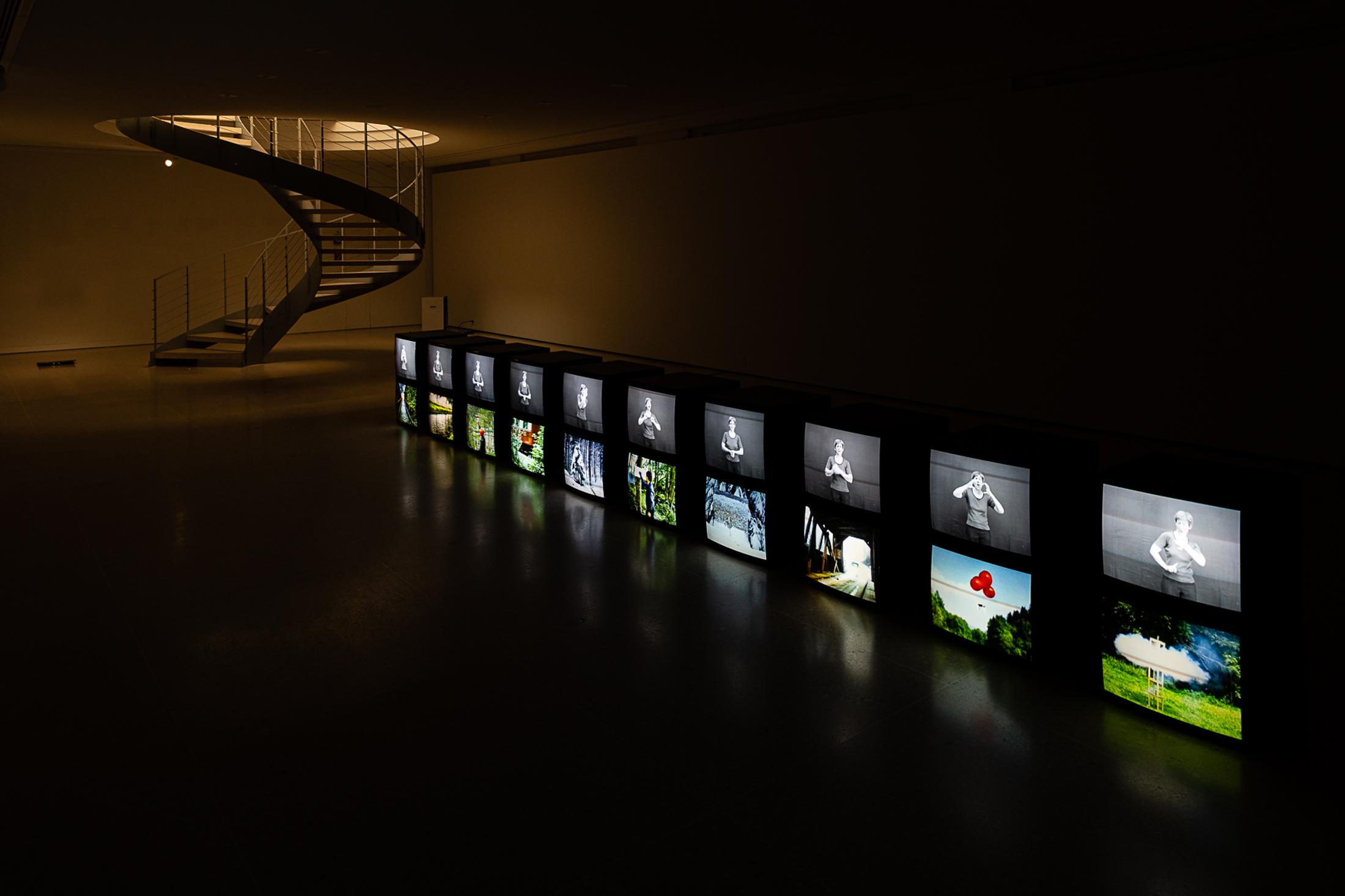 Exhibition View Group Show «Time and Space – Homage to Peter and Christine Kamm; view on Roman Signer, Installation, 2006» at Kunsthaus Zug, 2021 / Photo: Jorit Aust Photography / Courtesy: the artists and Kunsthaus Zug