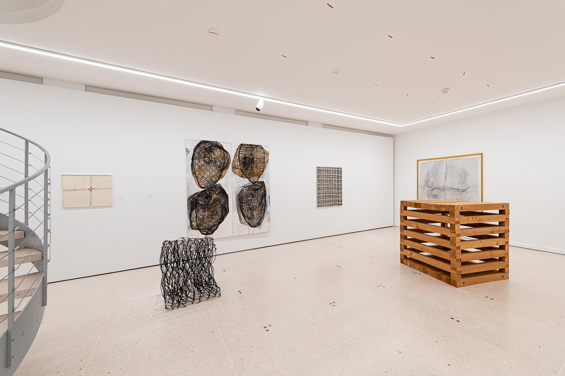 Exhibition View Group Show «Time and Space – Homage to Peter and Christine Kamm» at Kunsthaus Zug, 2021 / Photo: Jorit Aust Photography / Courtesy: the artists and Kunsthaus Zug