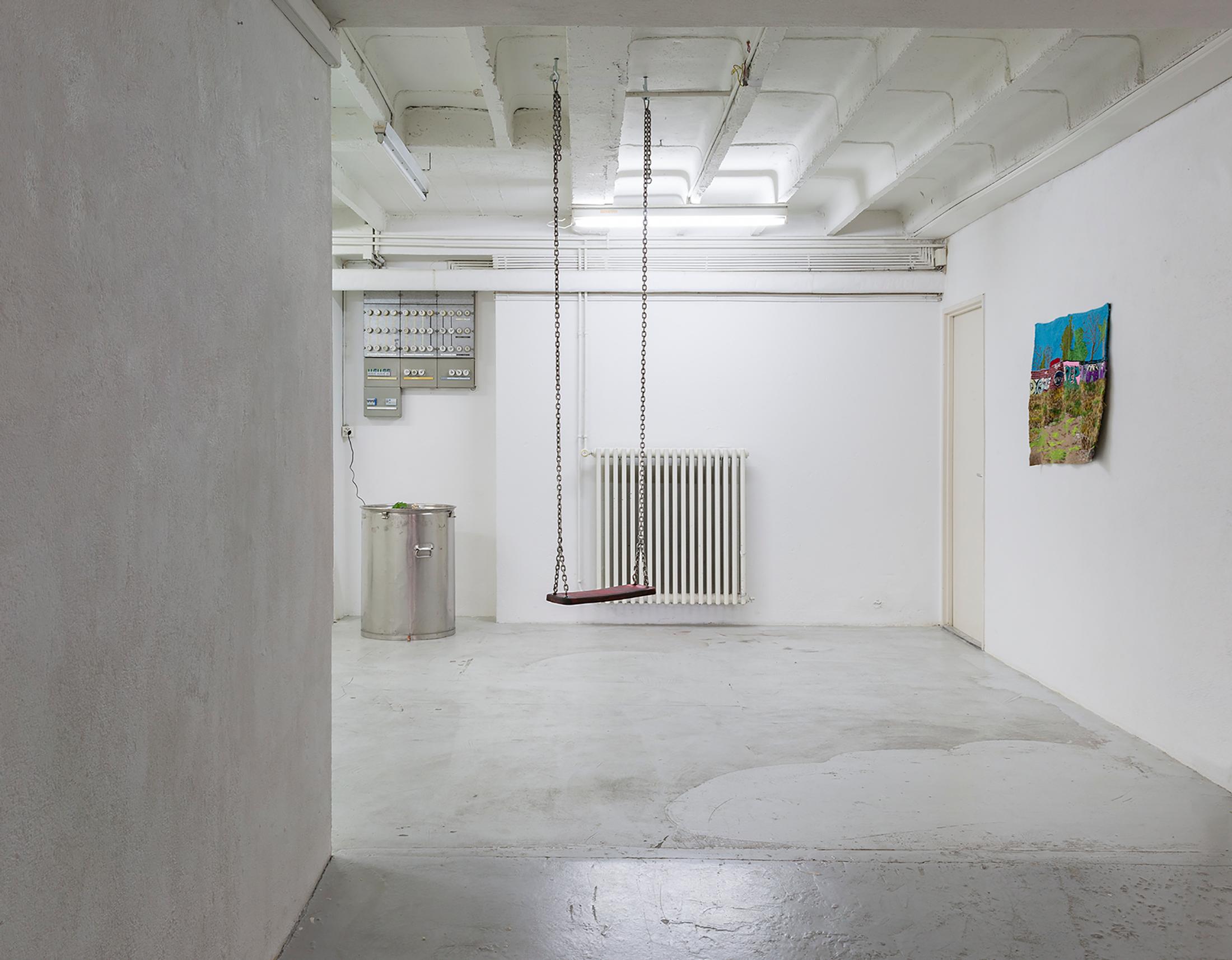 Exhibition View Group Show «Shifting Destinations» at 13 Vitrine hosted by L'Espace du Fond, Lausanne, 2023 / Photo: 13 Vitrine / Courtesy: the artists and 13 Vitrine