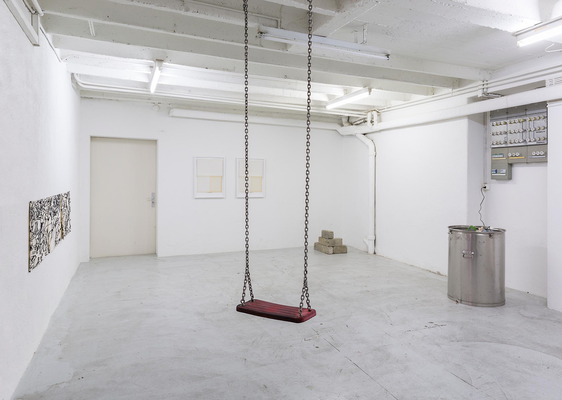 Exhibition View Group Show «Shifting Destinations» at 13 Vitrine hosted by L'Espace du Fond, Lausanne, 2023 / Photo: 13 Vitrine / Courtesy: the artists and 13 Vitrine