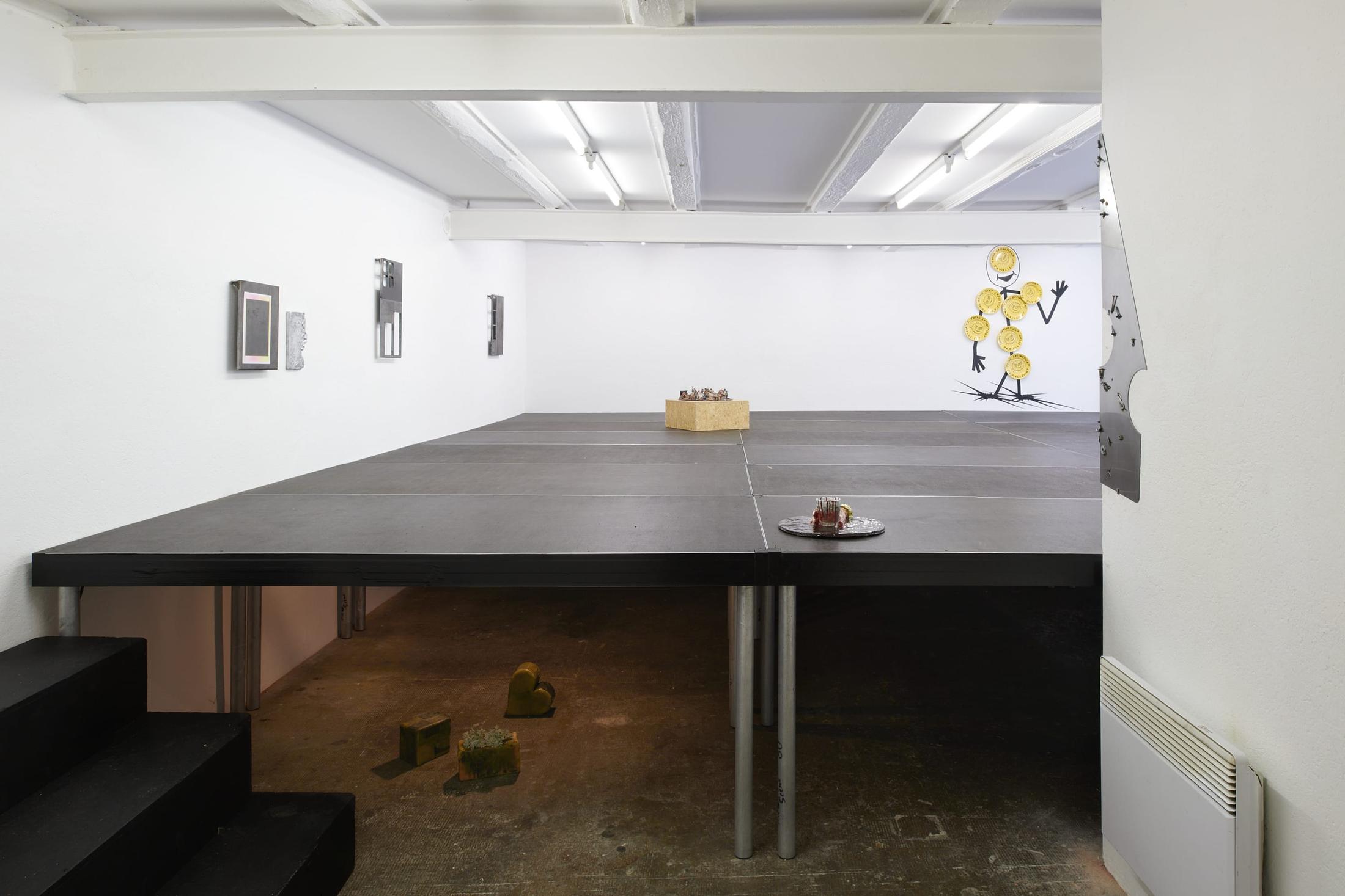 Exhibition View Group Show «A Beautiful Life» at WallStreet, Fribourg, 2021 / Photo: Guillaume Python / Courtesy: the artists and WallStreet