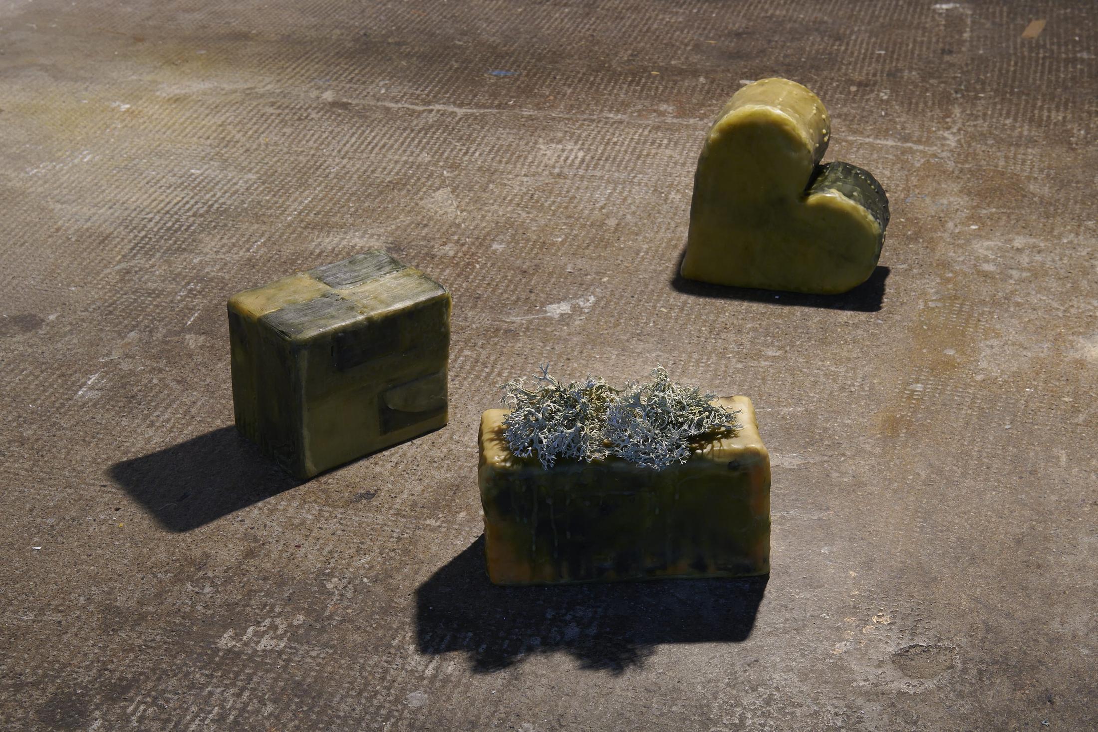 Exhibition View Group Show «A Beautiful Life; view on Marta Margnetti, A greeting, an hypothesis and an admission, 2021» at WallStreet, Fribourg, 2021 / Photo: Guillaume Python / Courtesy: the artist and WallStreet