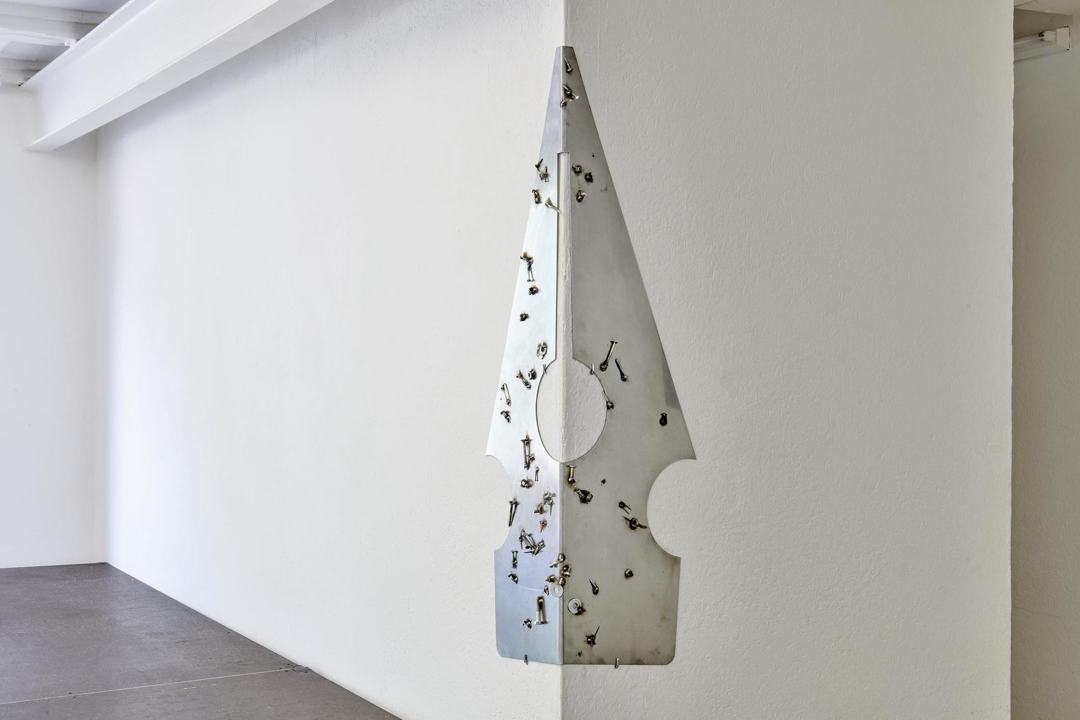 Exhibition View Group Show «A Beautiful Life; view on Caterina De Nicola, Long story short, 2021» at WallStreet, Fribourg, 2021 / Photo: Guillaume Python / Courtesy: the artist and WallStreet