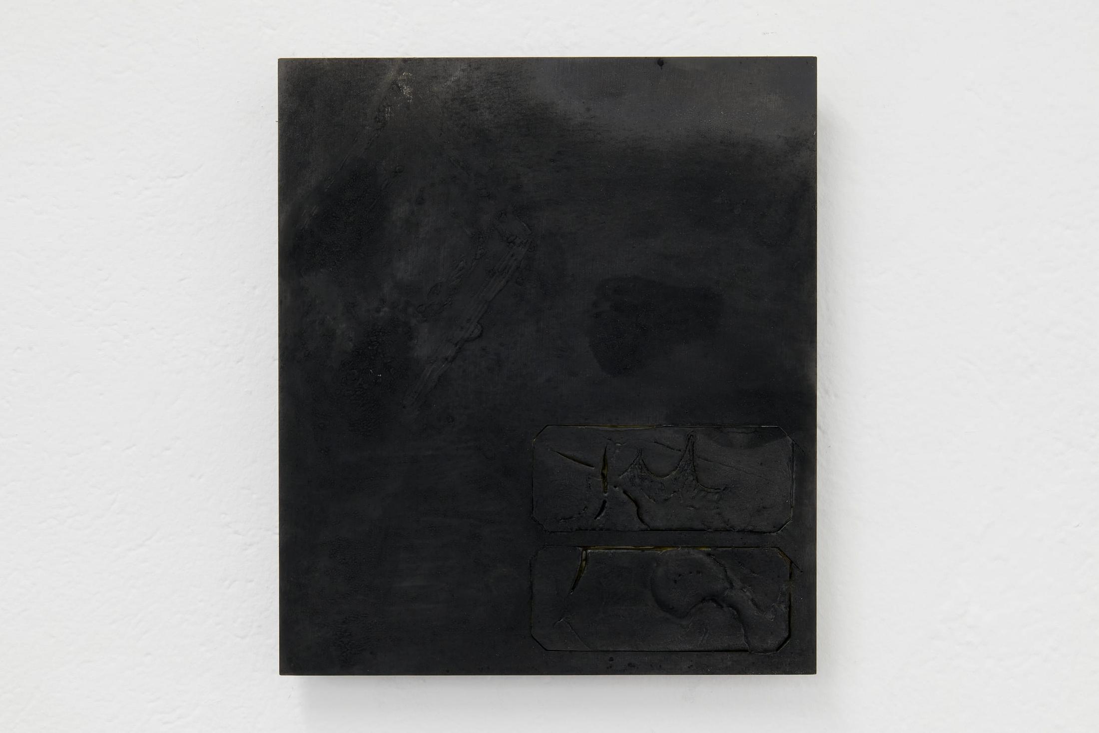 Exhibition View Group Show «A Beautiful Life; view on Marta Margnetti, Specchio riflesso, chi lo dice sa di esserlo, 2021» at WallStreet, Fribourg, 2021 / Photo: Guillaume Python / Courtesy: the artist and WallStreet