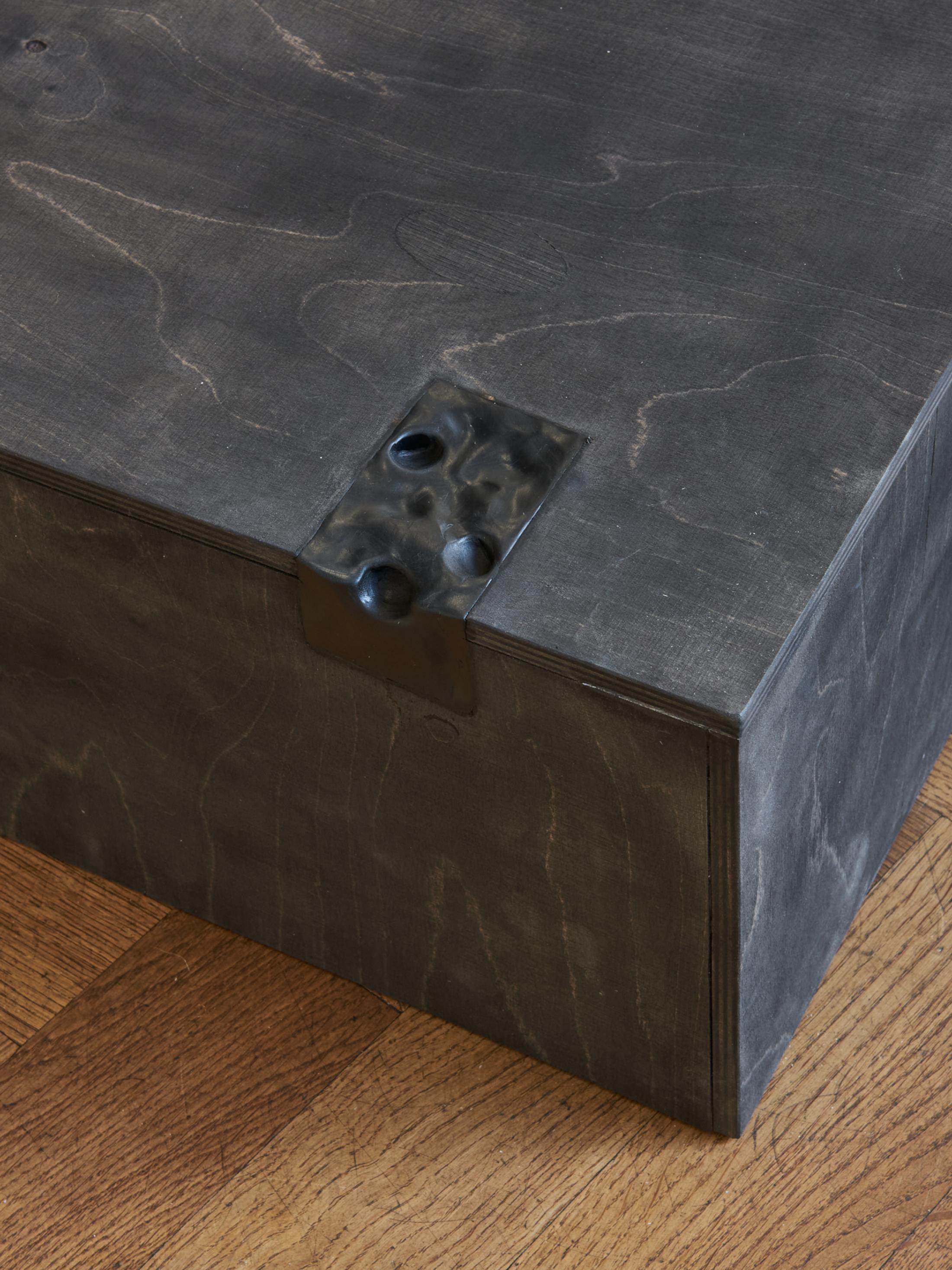 Exhibition View Group Show «A Drop Meant to Become a Stalactite, But Fell on the Seeker's Tor; view on Linus Baumeler, Spring of boredom (Detail), 2023, Wood, Fimo, Pewter, Water, Pump system» at Krone Couronne, Biel, 2023 / Photo: Thalles Piaget / Courtesy: the artist and Krone Couronne