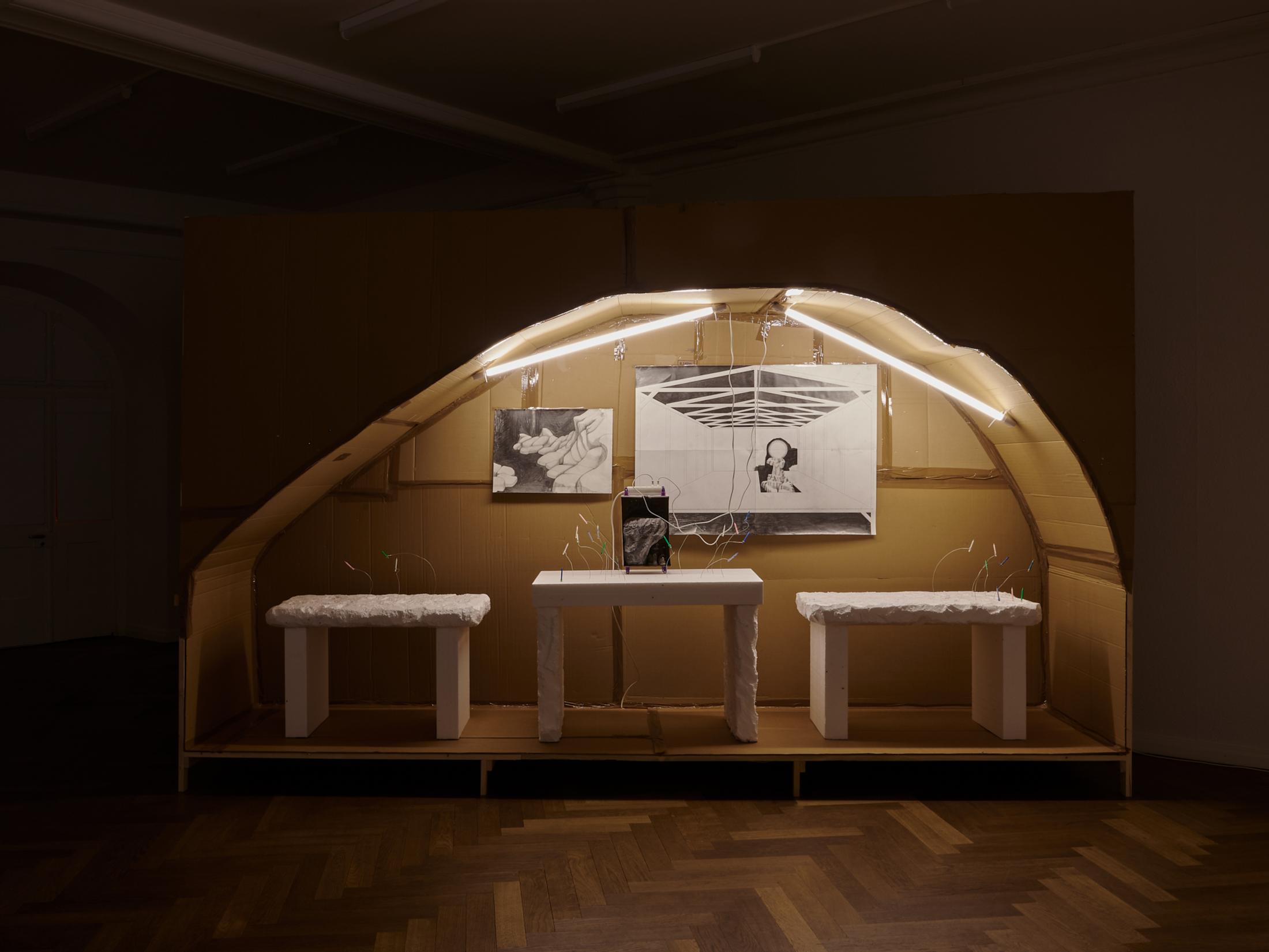 Exhibition View Group Show «A Drop Meant to Become a Stalactite, But Fell on the Seeker's Tor; view on Cyril Tyrone Hübscher, Gaben An Die Grotto Götter (Gifts to the Grotto Gods), End of the Mountain, sans titre and Grottogabe (Grotto Gift), Drawings, 2023» at Krone Couronne, Biel, 2023 / Photo: Thalles Piaget / Courtesy: the artist and Krone Couronne