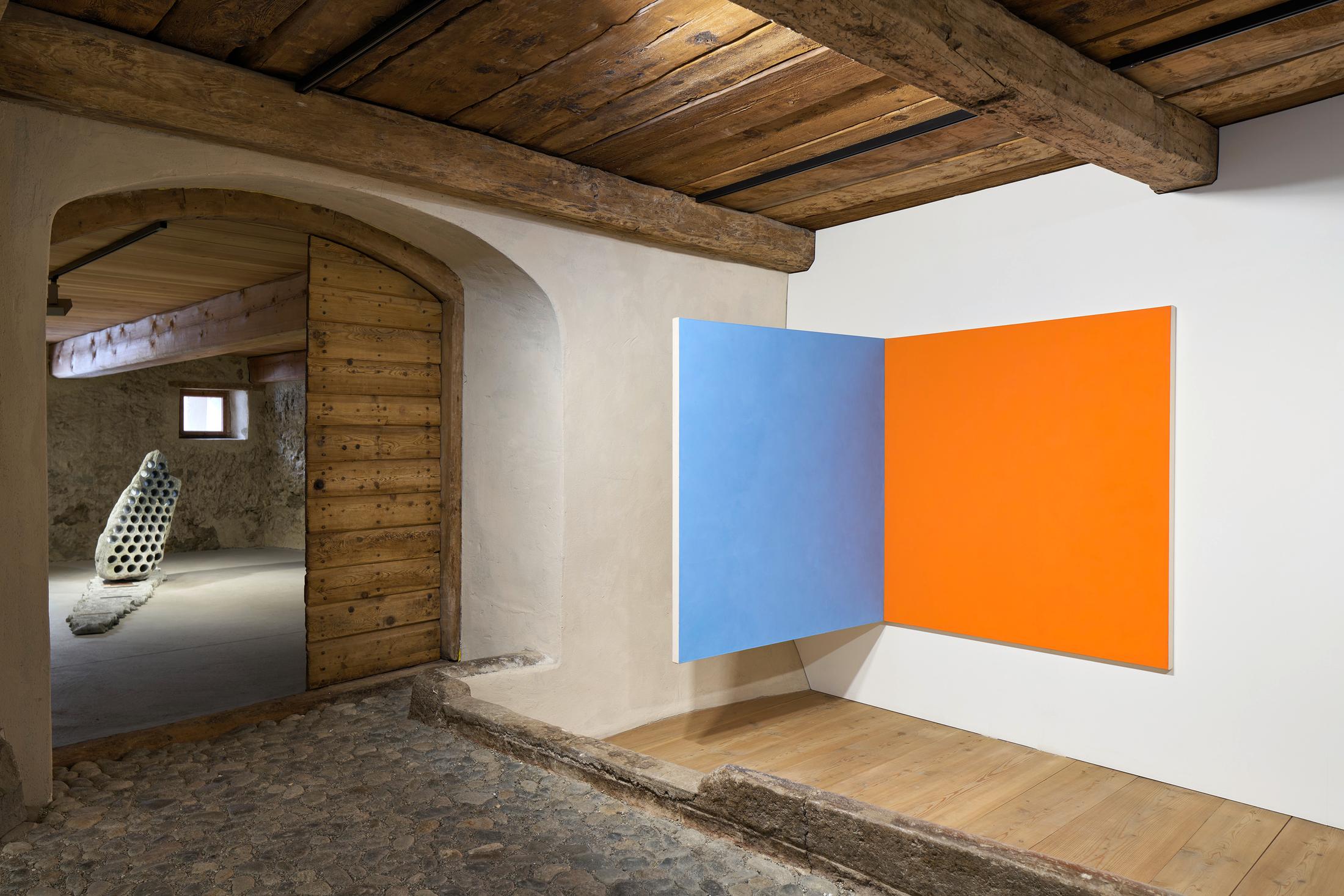 Exhibition View Groupshow «Absolutely Tschudi» at Galerie Tschudi, Zuoz, 2019 / Photo: Ralph Feiner, Malans / Courtesy: the artists and Galerie Tschudi, Zuoz