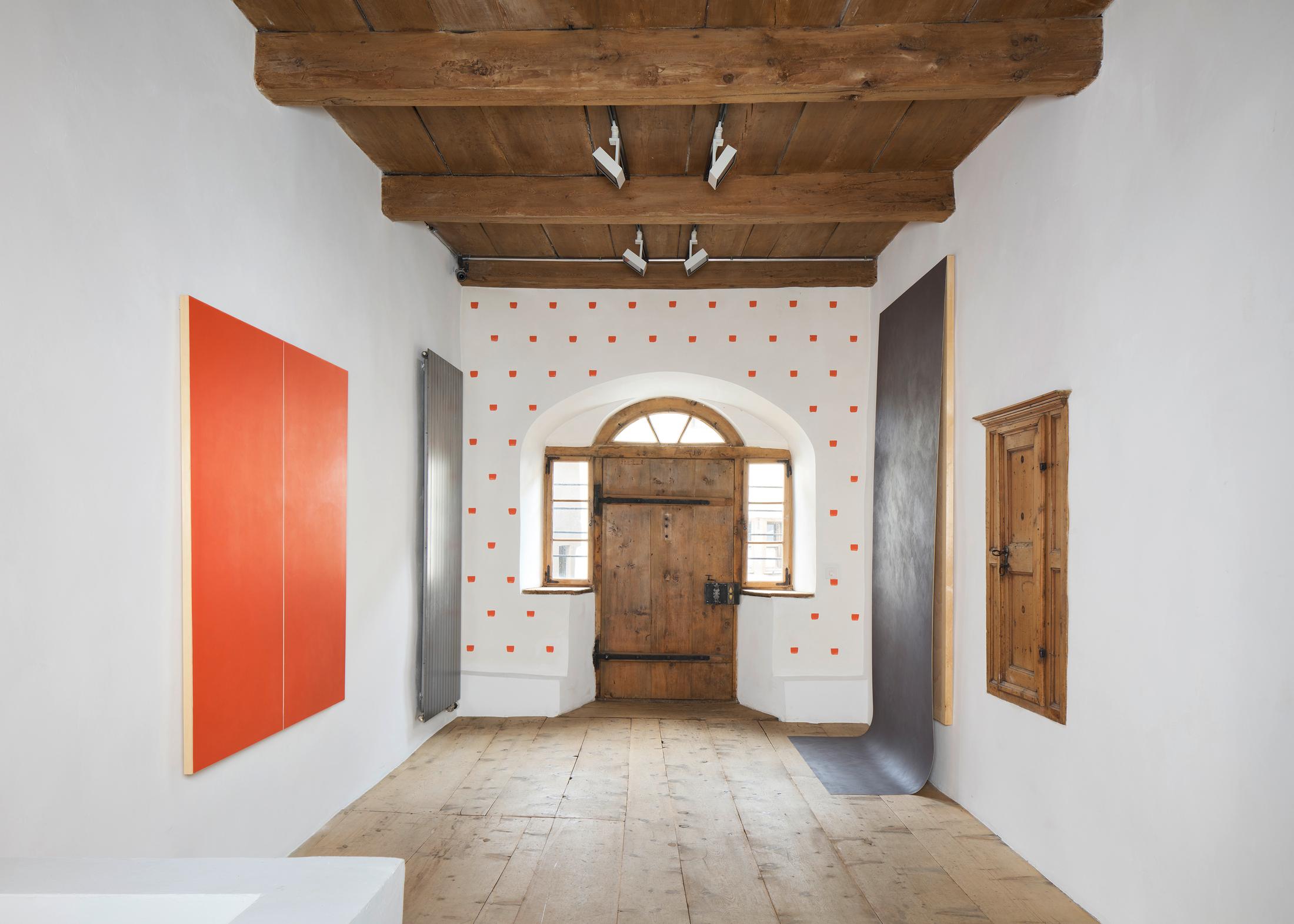 Exhibition View Groupshow «Absolutely Tschudi» at Galerie Tschudi, Zuoz, 2019 / Photo: Ralph Feiner, Malans / Courtesy: the artists and Galerie Tschudi, Zuoz