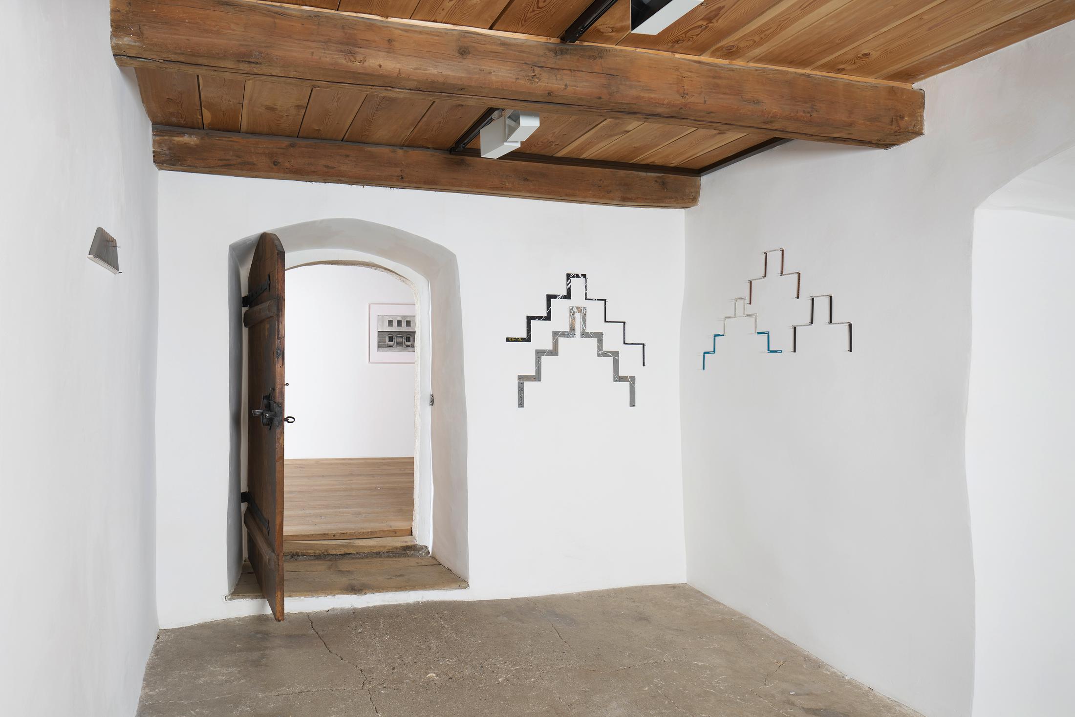 Exhibition View Groupshow «Absolutely Tschudi» at Galerie Tschudi, Zuoz, 2019 / Photo: Ralph Feiner, Malans / Courtesy: the artists and Galerie Tschudi, Zuoz