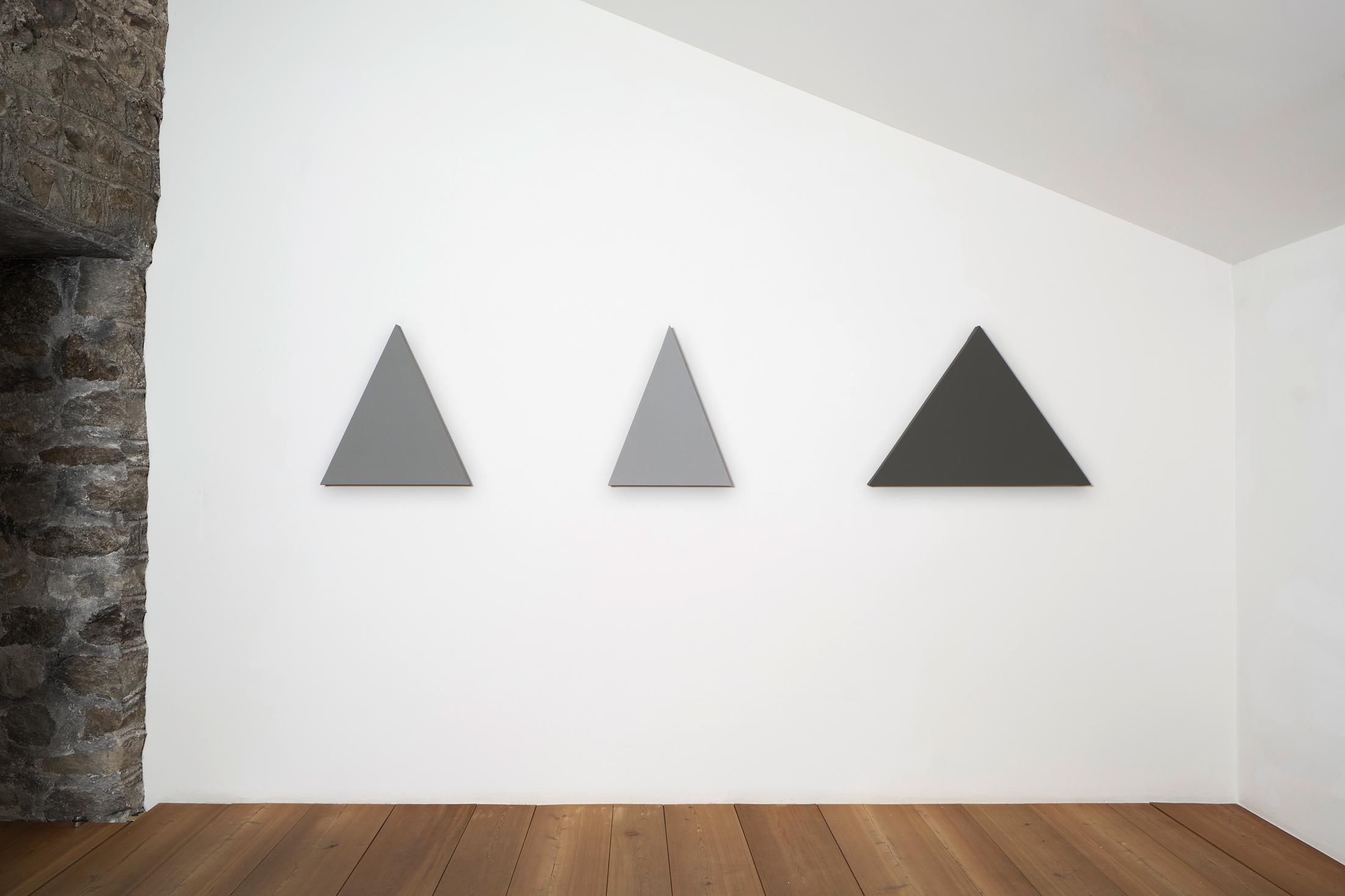 Exhibition View Groupshow «Absolutely Tschudi» at Galerie Tschudi, Zuoz, 2019 / Photo: Ralph Feiner, Malans / Courtesy: the artists and Galerie Tschudi, Zuoz