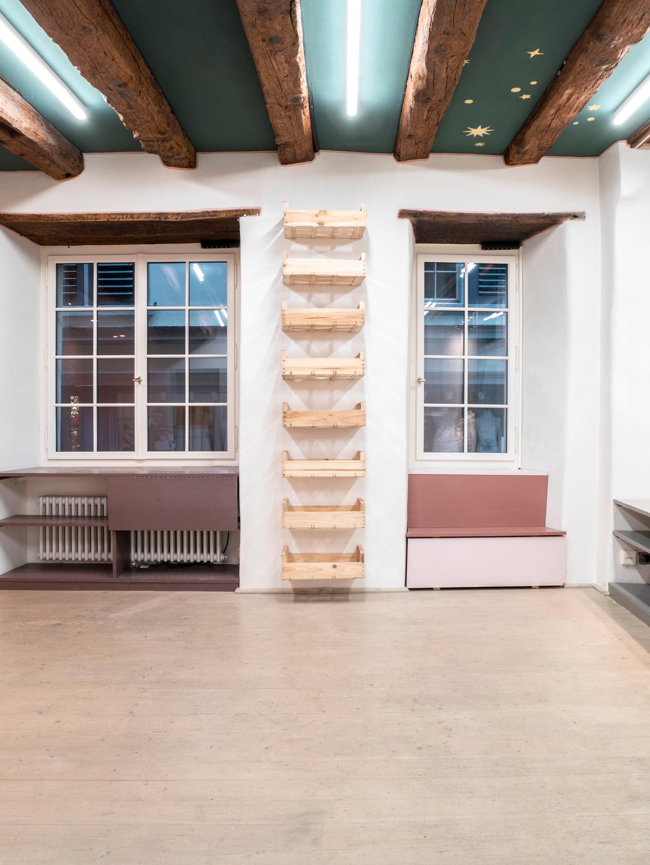 Exhibition View Adam Cruces Solo Show «When the Dust Settles; view on Adam Cruces, Stack, 2021» at Rindermarkt 23, 2021 / Photo and Courtesy: the artist and Rindermarkt 23