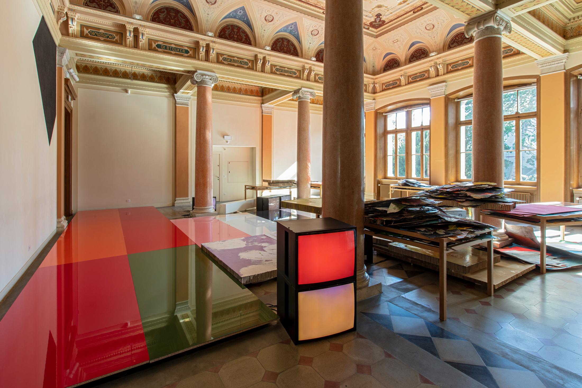 Exhibition View Adrian Schiess Soloshow «Painting 1980-2020» at Kunstmuseum St. Gallen, St. Gallen, 2020 / Photo: Stefan Rohner / Courtesy: the artist and Kunstmuseum St. Gallen