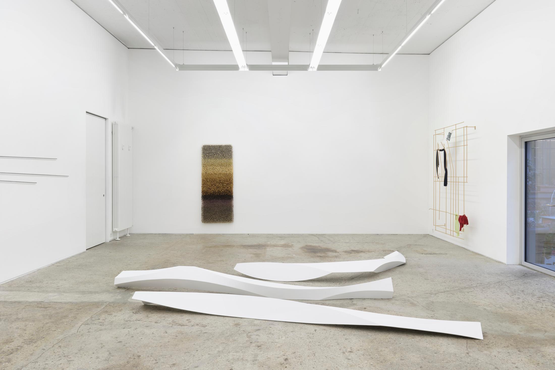 Exhibition View Group Show «Affinitäten» at Galerie Mark Müller, Zurich, 2022 / Photo: Conradin Frei / Courtesy: the artists and Galerie Mark Müller