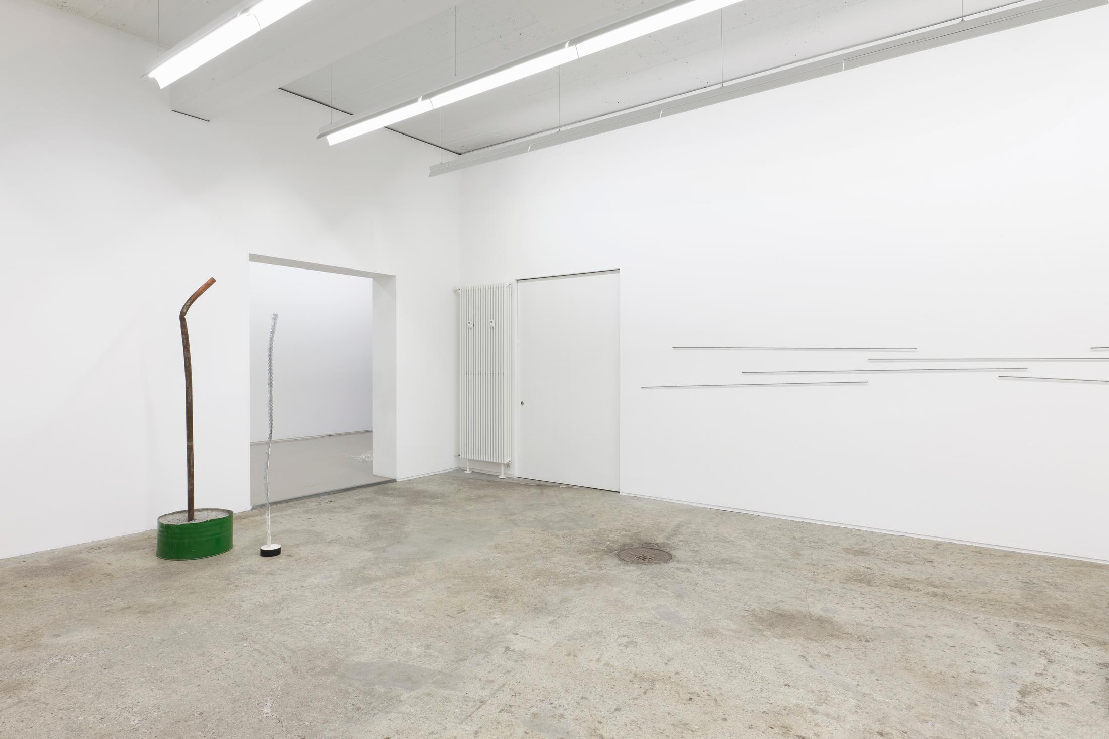 Exhibition View Group Show «Affinitäten» at Galerie Mark Müller, Zurich, 2022 / Photo: Conradin Frei / Courtesy: the artists and Galerie Mark Müller