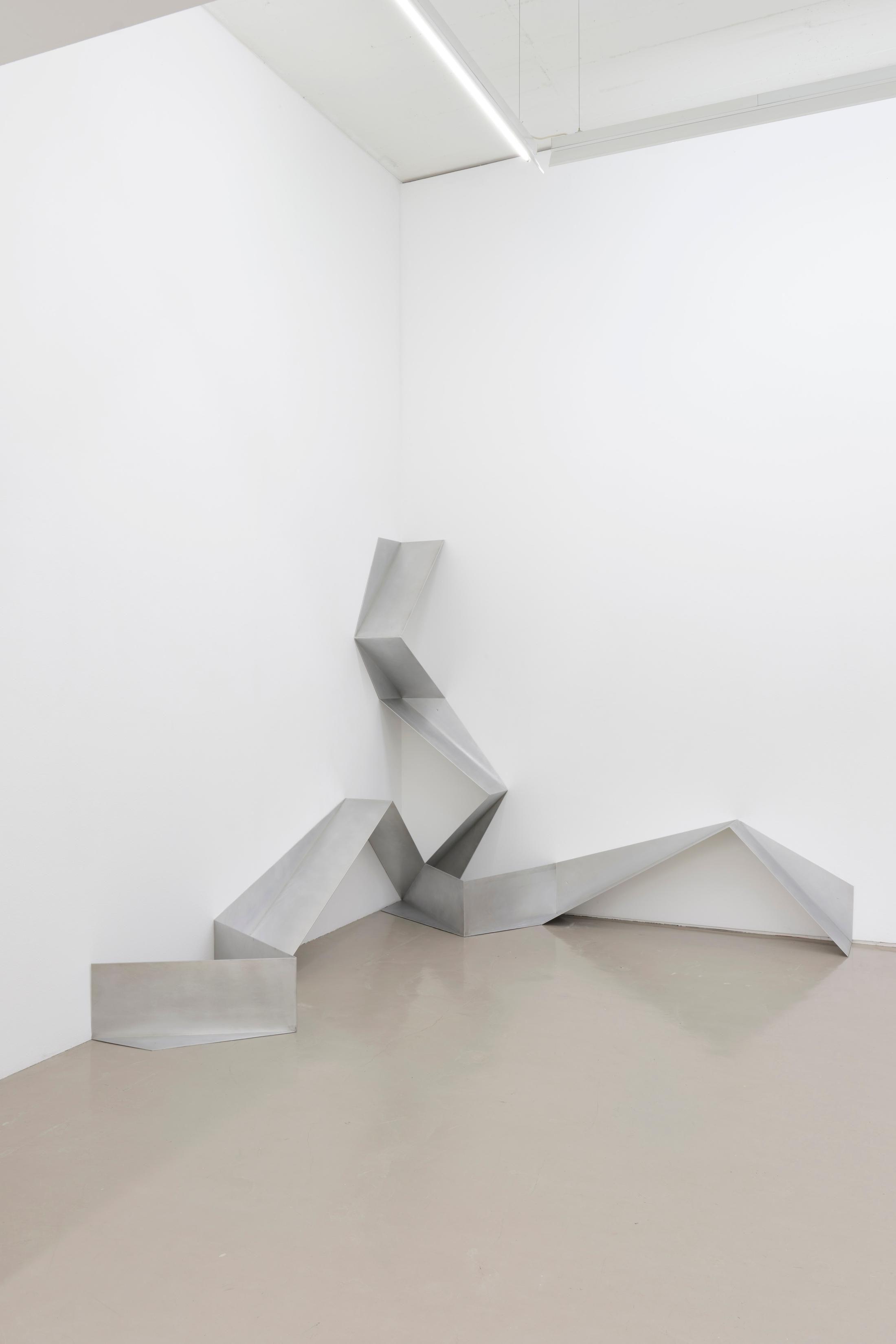 Exhibition View Group Show «Affinitäten» at Galerie Mark Müller, Zurich, 2022 / Photo: Conradin Frei / Courtesy: the artists and Galerie Mark Müller