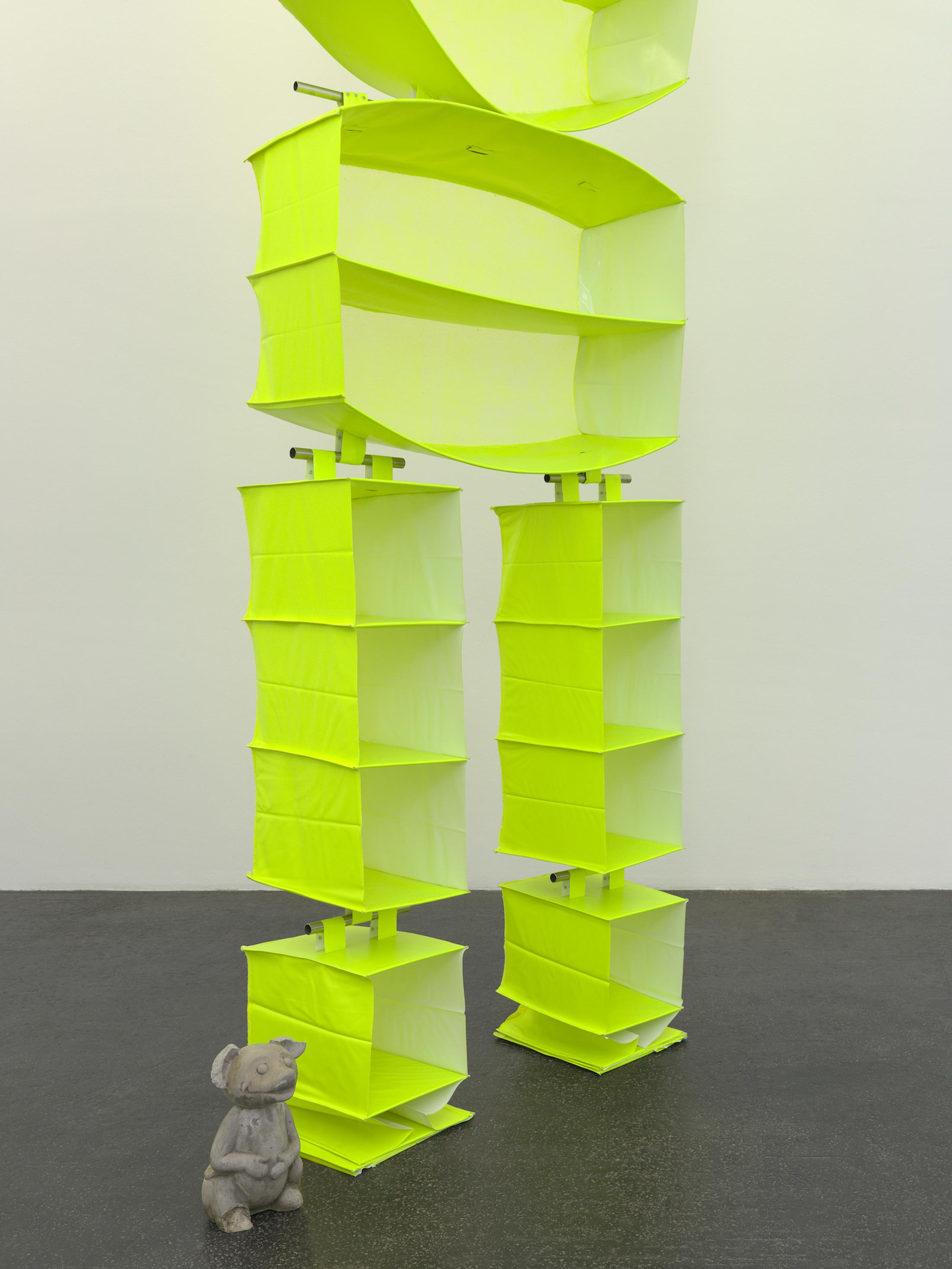 Exhibition View Alfredo Aceto and Denis Savary Duo Show «Ambarabà Ciccì Coccò; view on Alfredo Aceto, 15 minutes late, 2021» at Kunsthalle Sankt Gallen, St. Gallen, 2021 / Photo: Annik Wetter / Courtesy: the artist and Andersen’s Contemporary, Copenhagen; Lange + Pult, Zurich, Auvernier; Parliament Unlimited, Paris