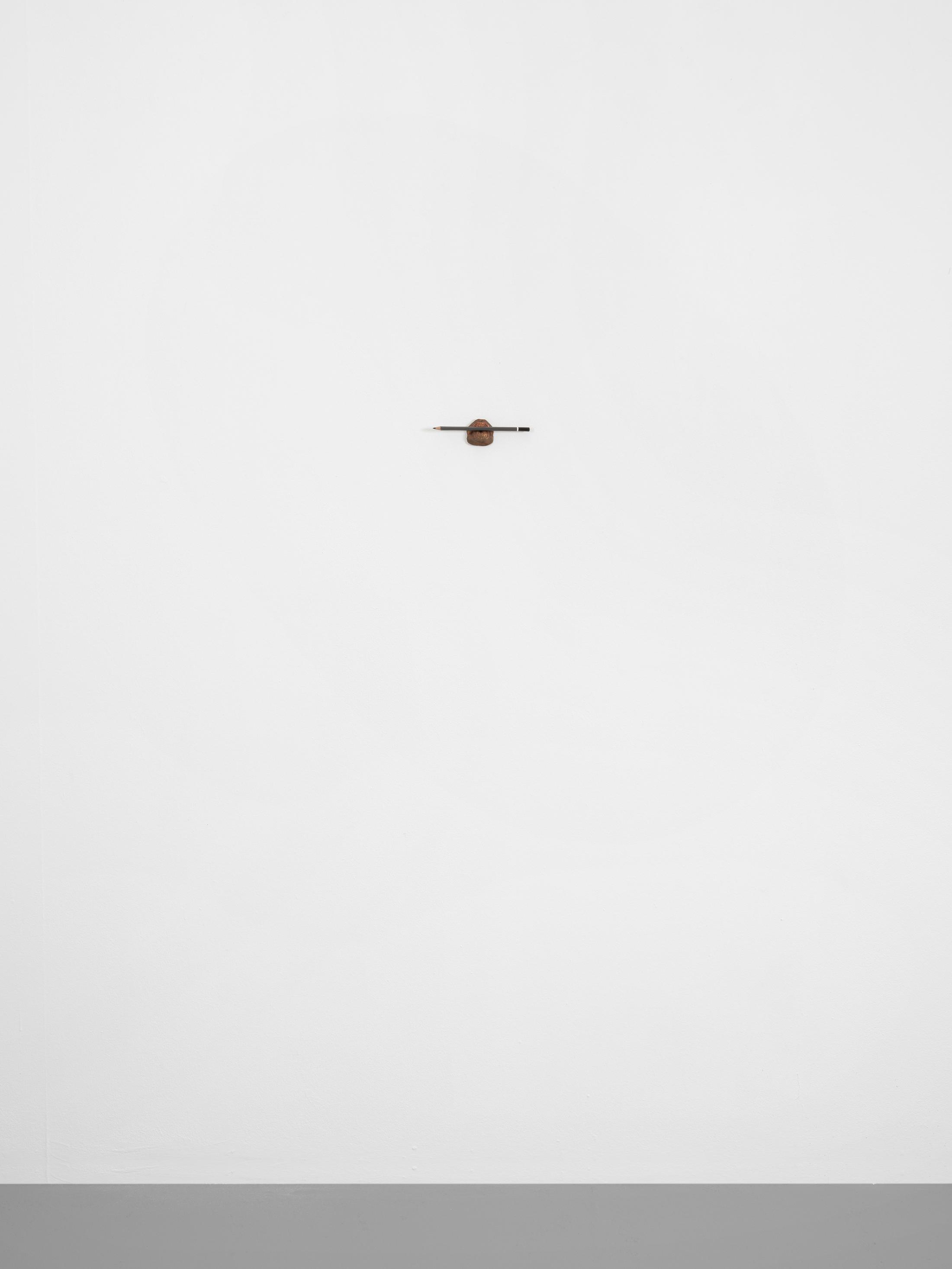 Exhibition View Alfredo Aceto Solo Show «My Italian is a Little Rusty» at Galerie Lange + Pult, Auvernier, 2021 / Photo: Julien Gremaud / Courtesy: the artist and Lange + Pult