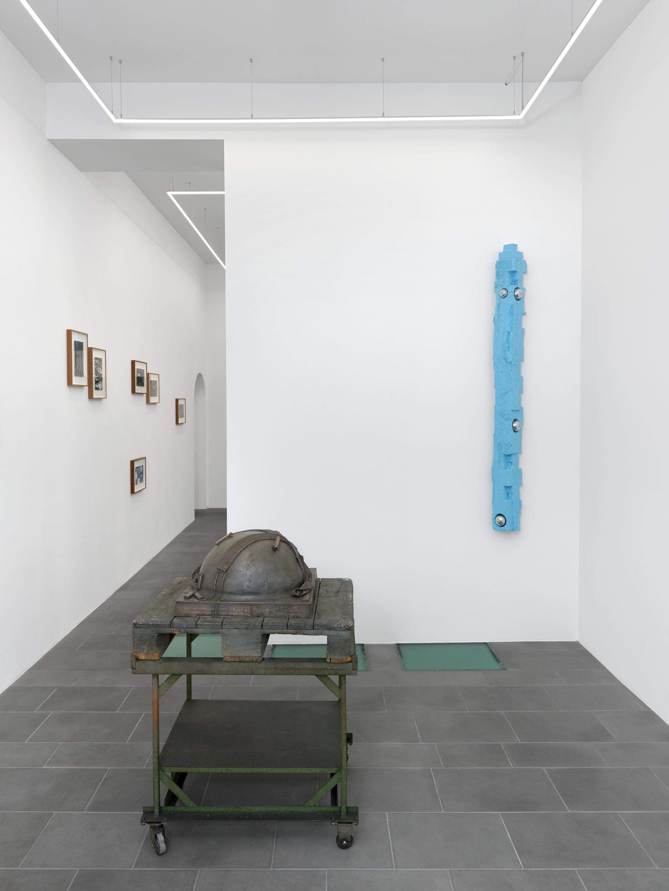 Exhibition View Alfredo Aceto Solo Show «Builders Supply» at Galerie Lange + Pult, Zurich, 2023 / Photo: Annik Wetter / Courtesy: the artist and Galerie Lange + Pult