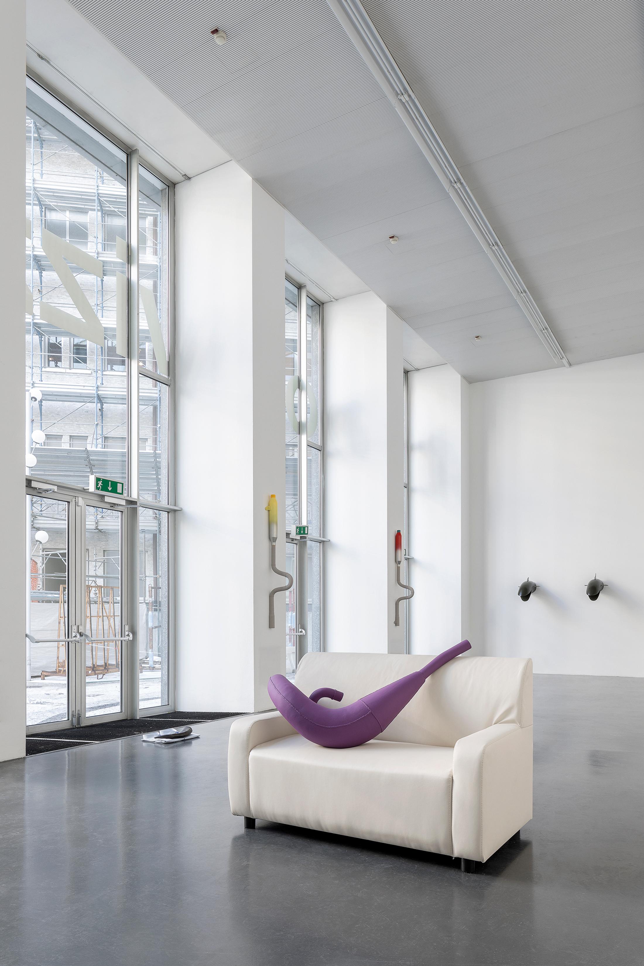 Exhibition View Alfredo Aceto Soloshow «Sequoia 07» at Istituto Svizzero, Milano / Photo: Giulio Boem / Courtesy: the artist and Istituto Svizzero, Milano