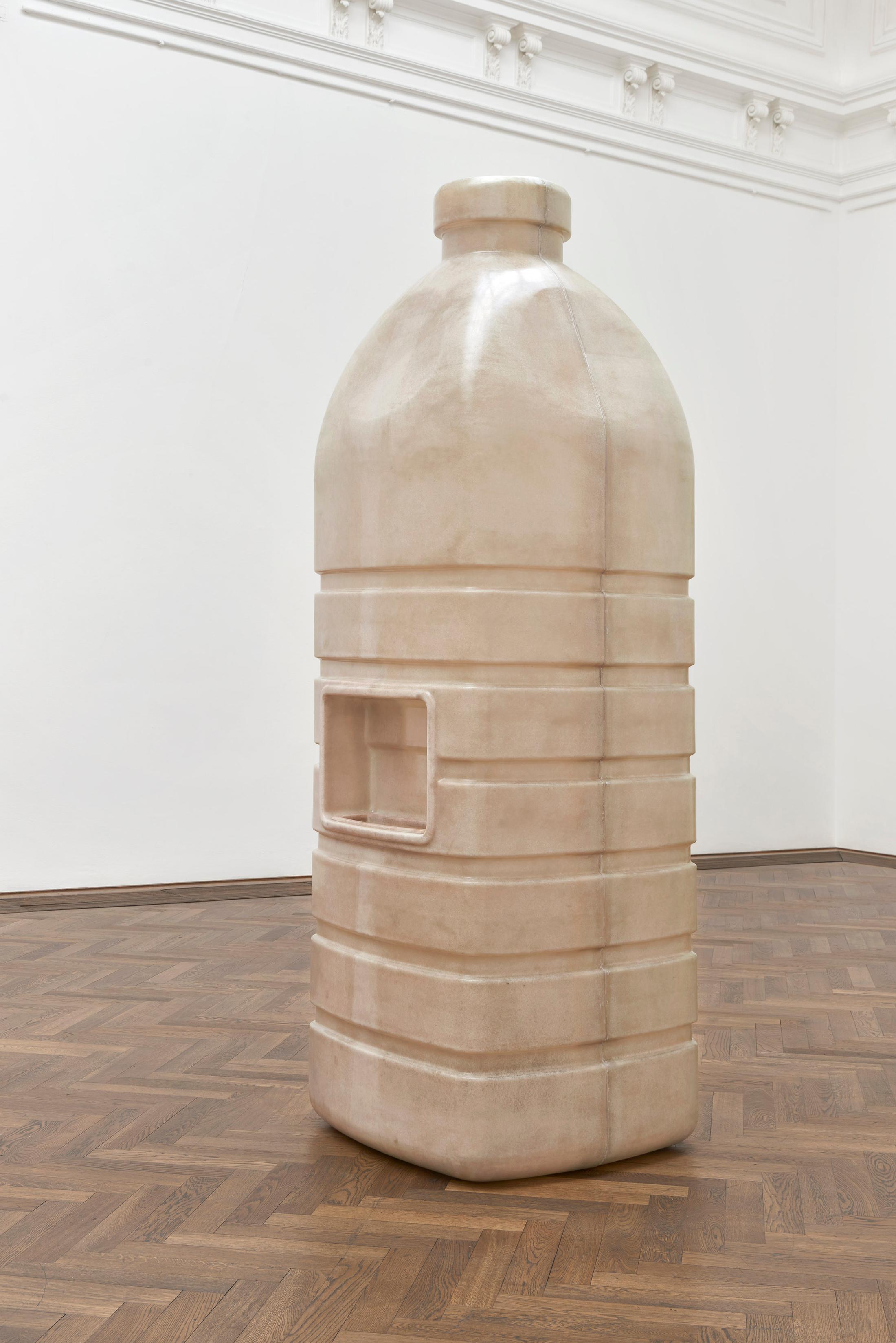 Exhibition View Alia Farid Solo Show «In Lieu of What Is; view on Alia Farid, Water Bottle, 2022» at Kunsthalle Basel, Basel, 2022 / Photo: Philipp Hänger / Courtesy: the artist and Kunsthalle Basel