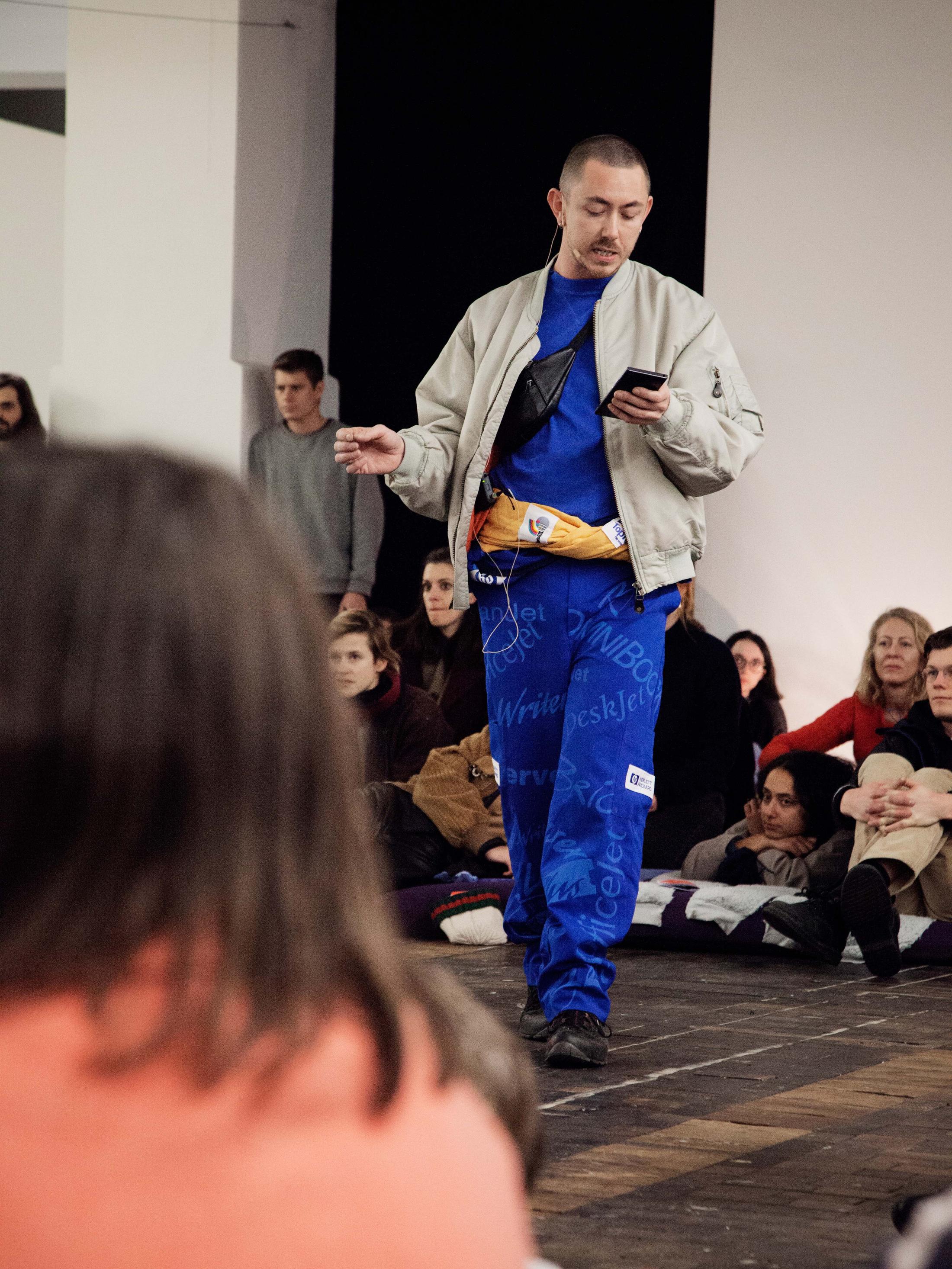 Exhibition View «Garrett Nelson, Maxims and Arrows: or How to pH(balance) Poetry, 2017 / Alpina Huus» at Le Commun, Geneva / © Neige Sanchez, Courtesy the artists