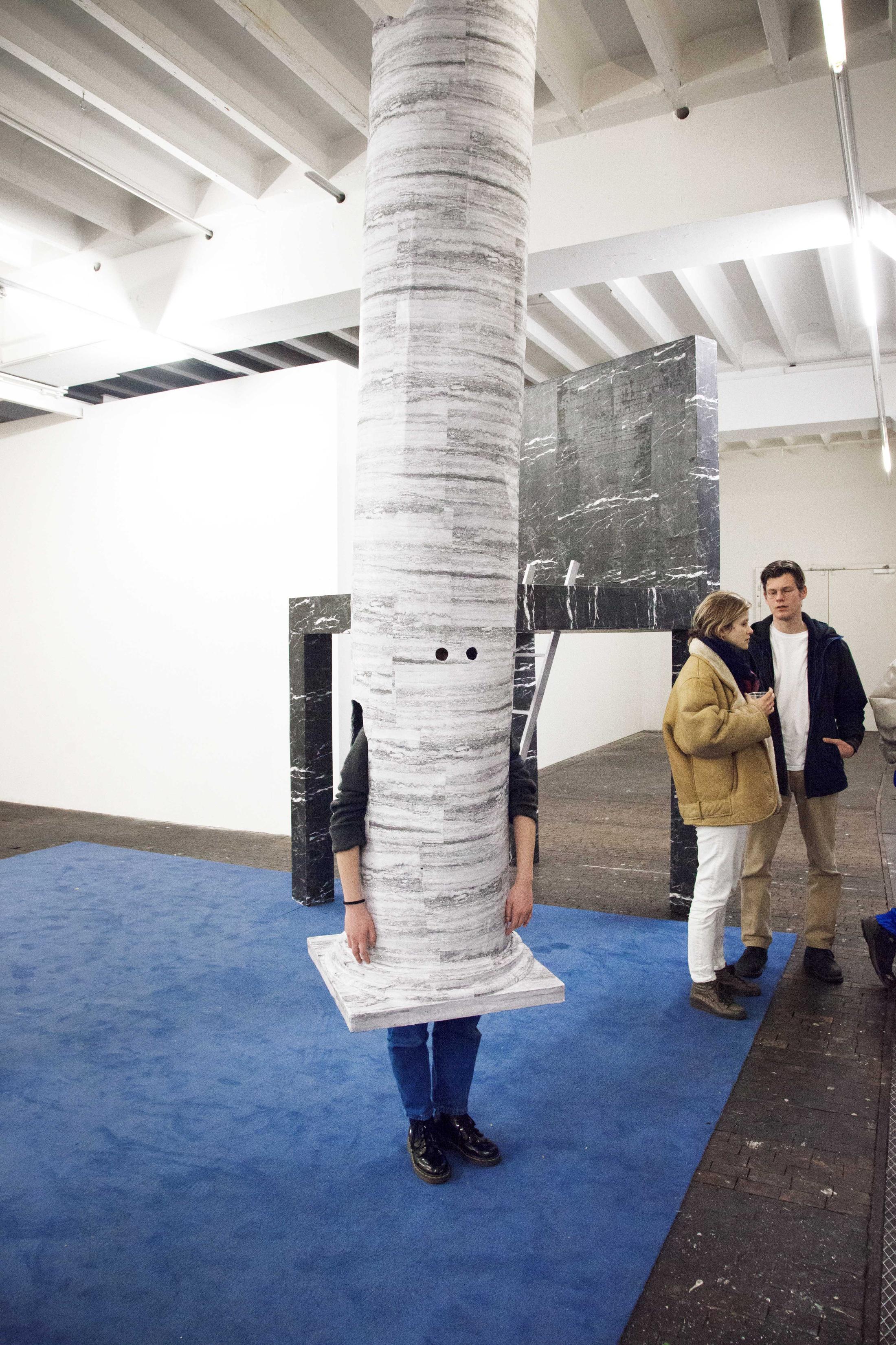 Exhibition View «Alvaro Urbano, Teatro Impossibile, 2017 / Alpina Huus» at Le Commun, Geneva / © Neige Sanchez, Courtesy the artists