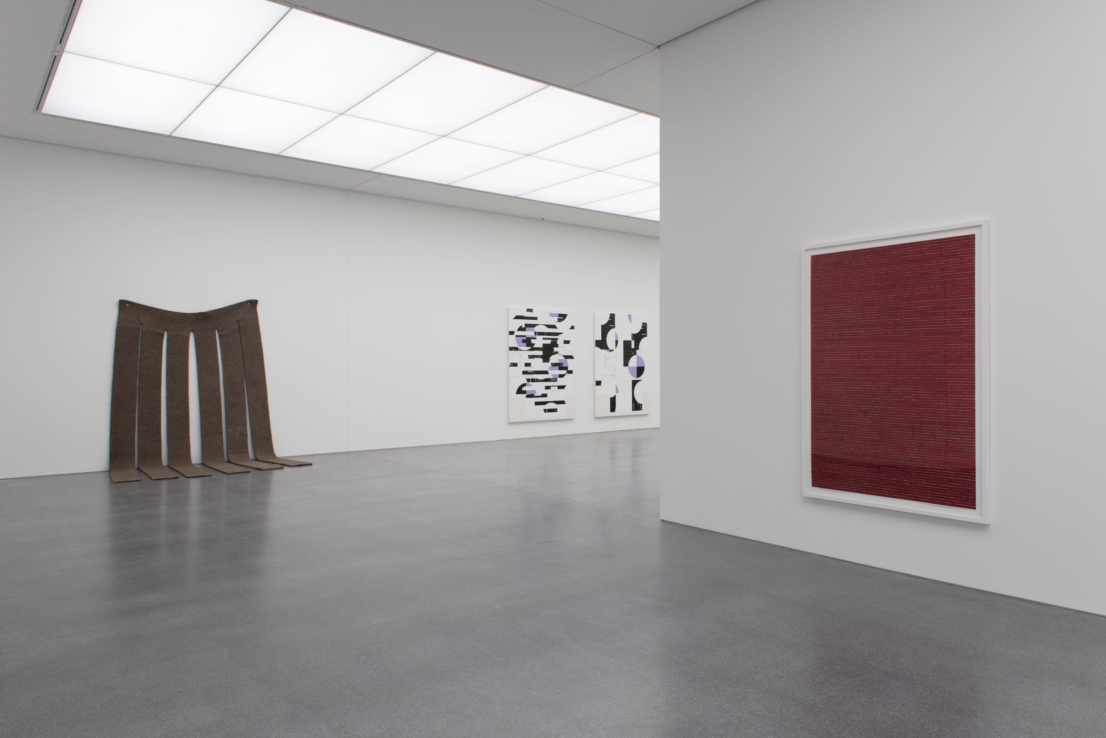 Exhibition View «ALWAYS DIFFERENT, ALWAYS THE SAME» with Robert Morris, Michael Riedel, Corsin Fontana (f.l.t.r.) / Courtesy: the artists and Bündner Kunstmuseum, Chur