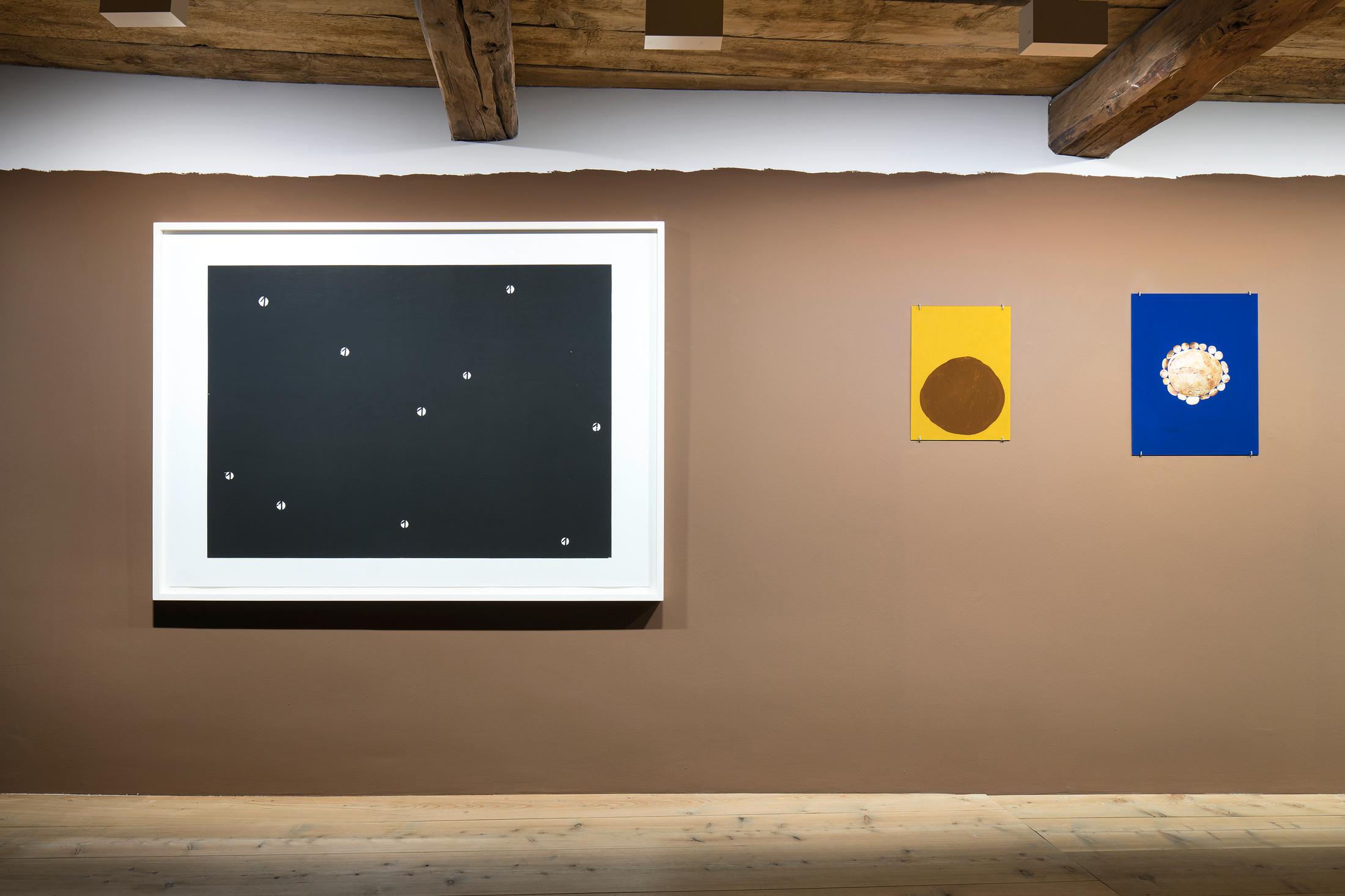 Installation View Andrea Büttner at Galerie Tschudi / Courtesy: Galerie Tschudi, Zuoz and the artist