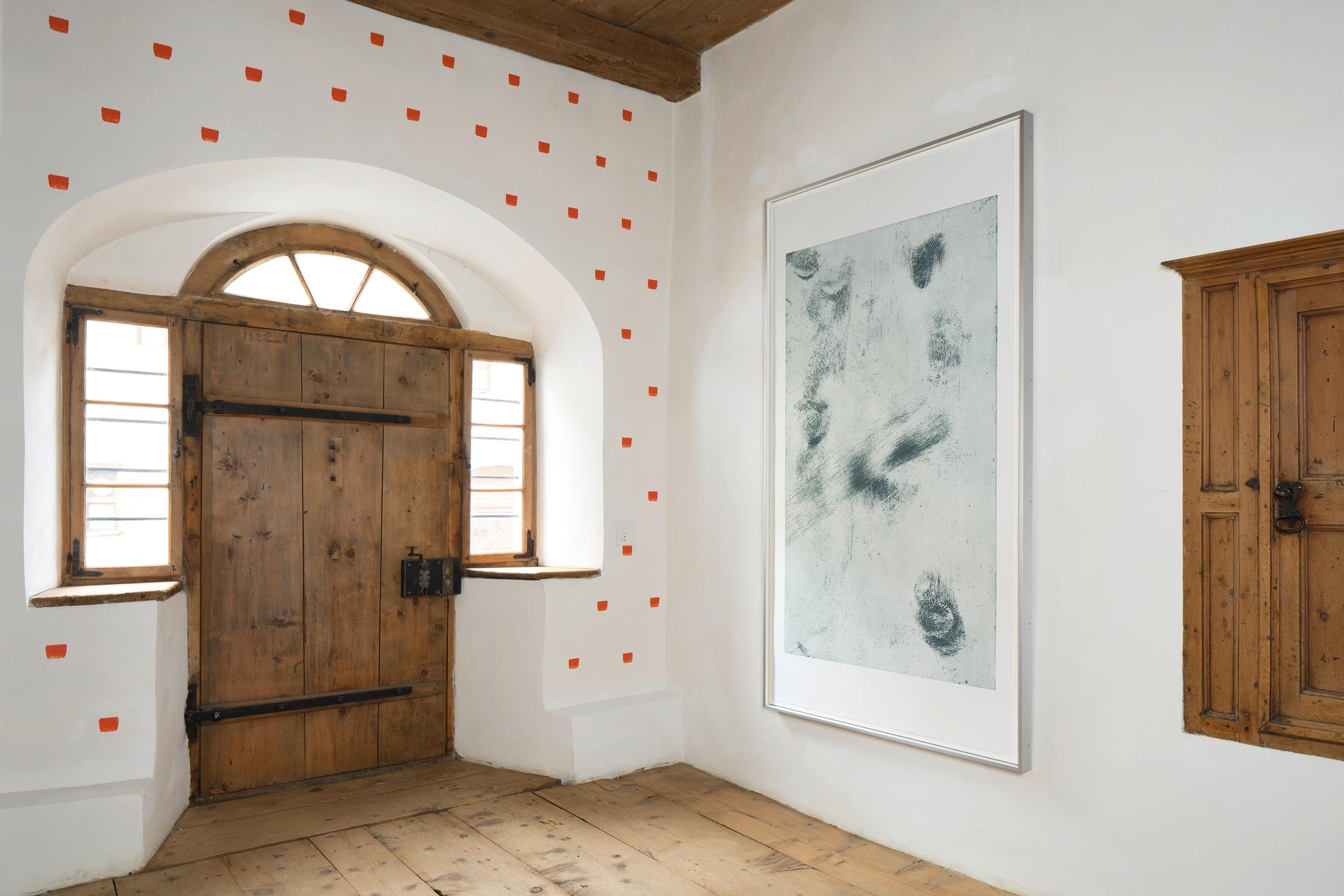 Installation View Andrea Büttner at Galerie Tschudi / Courtesy: Galerie Tschudi, Zuoz and the artist